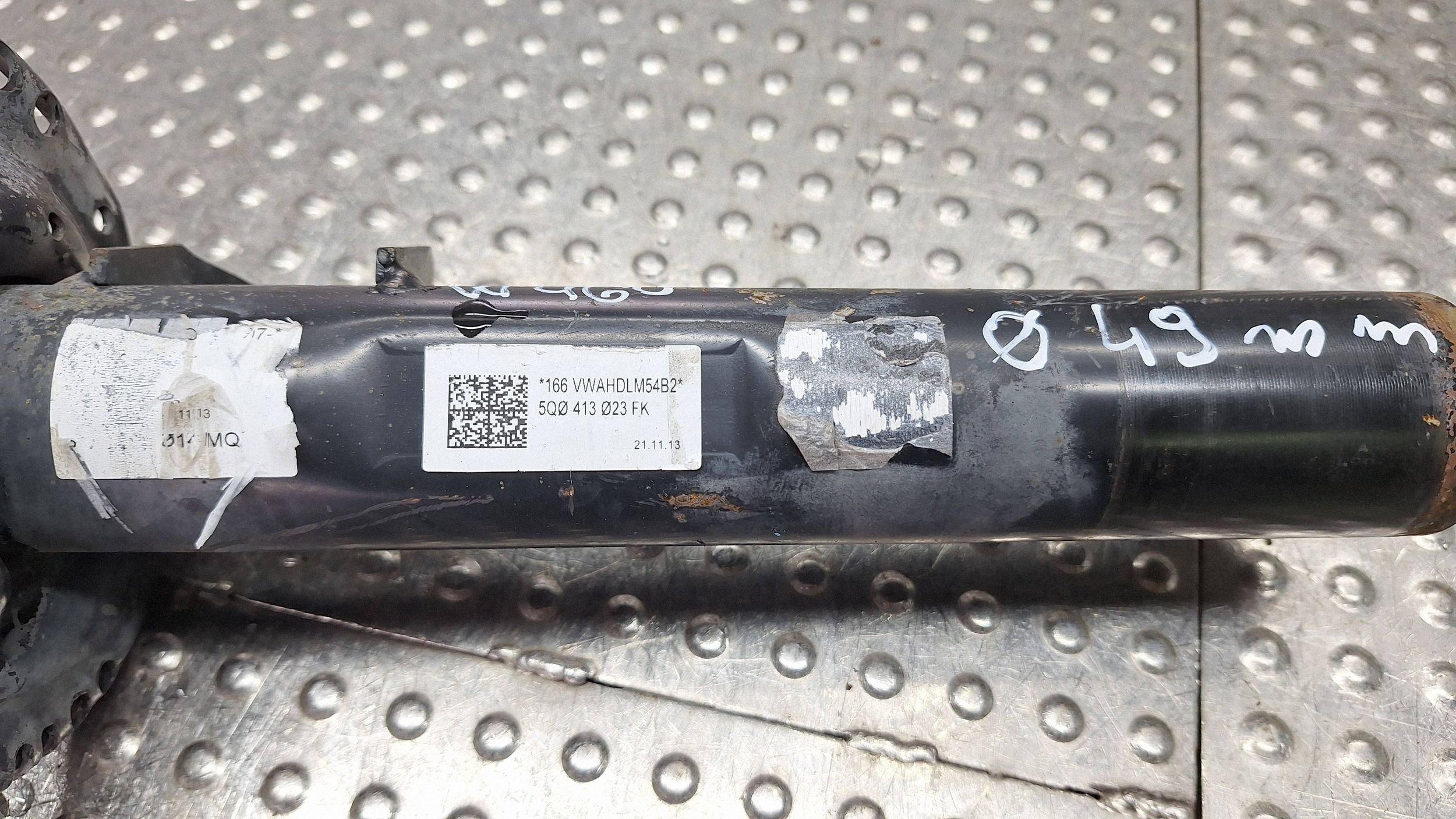 shock absorber right front 5Q0413023FK VW GOLF VII OCTAVIA III A3 8V LEON III