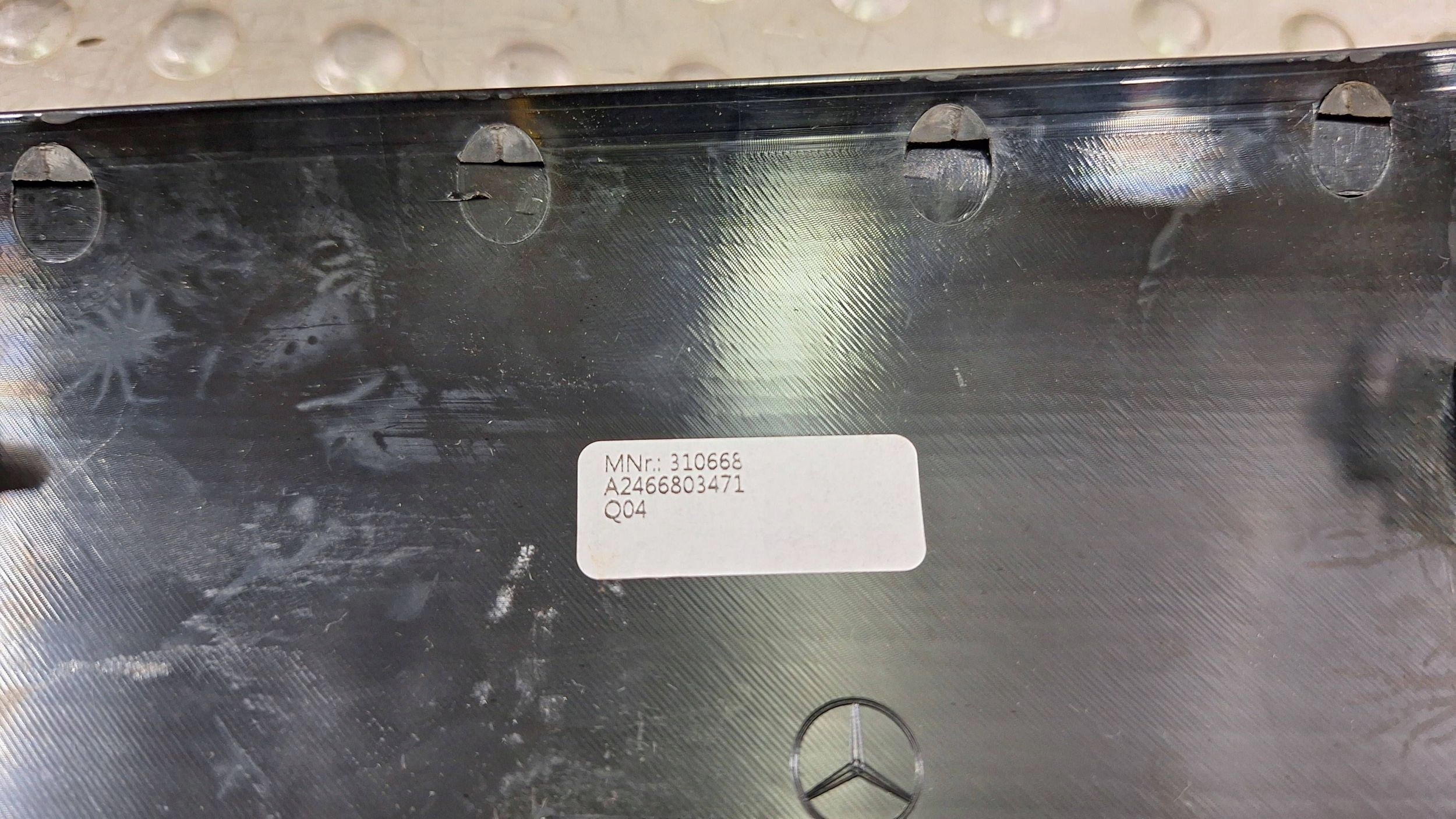 PANEL DEKOR du tableau de bord ROZDZIELCZEJ LED A2466803471 MERCEDES W246