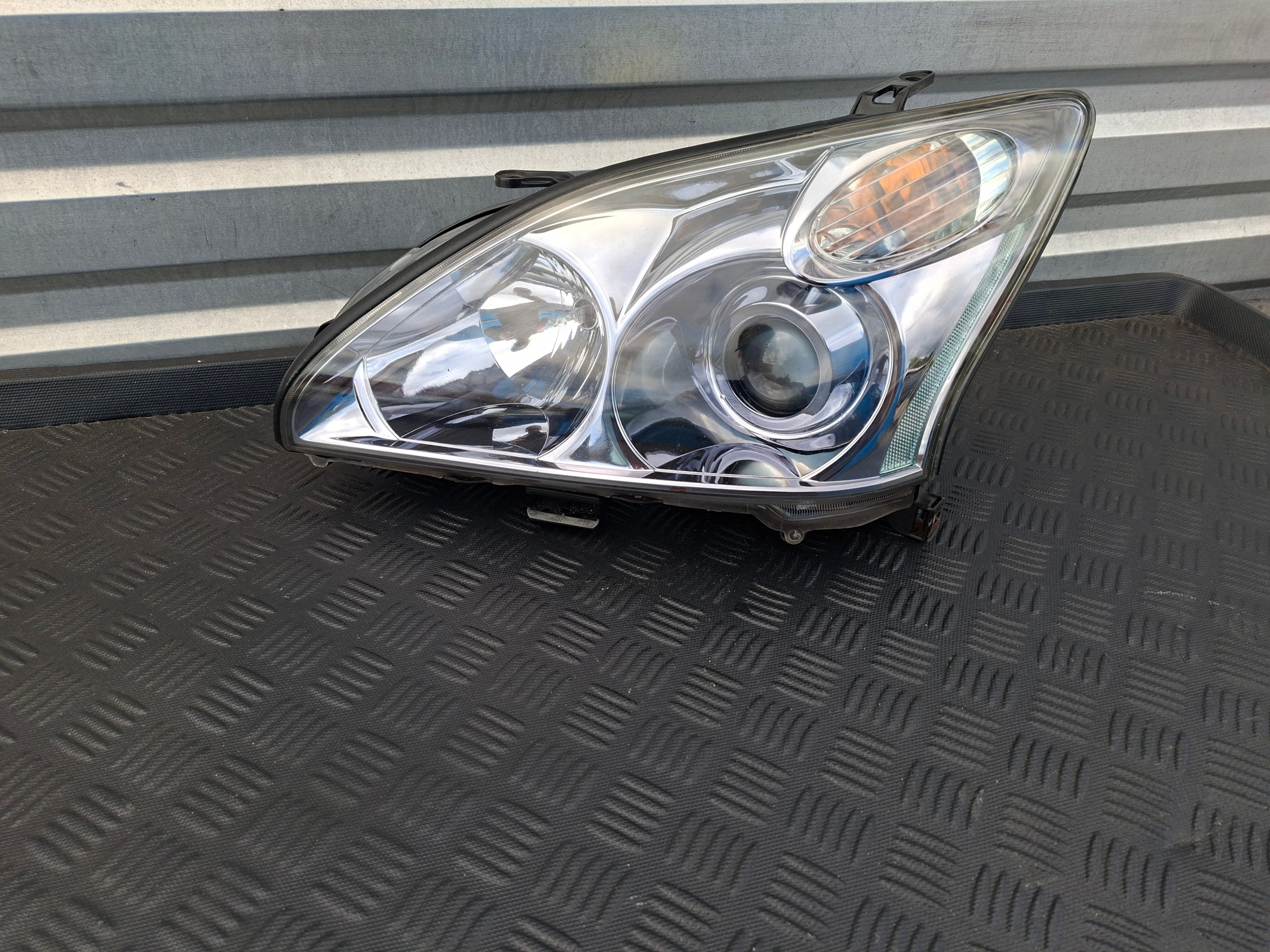 light front left front left XENON EUROPA LEXUS RX II RX400 RX300