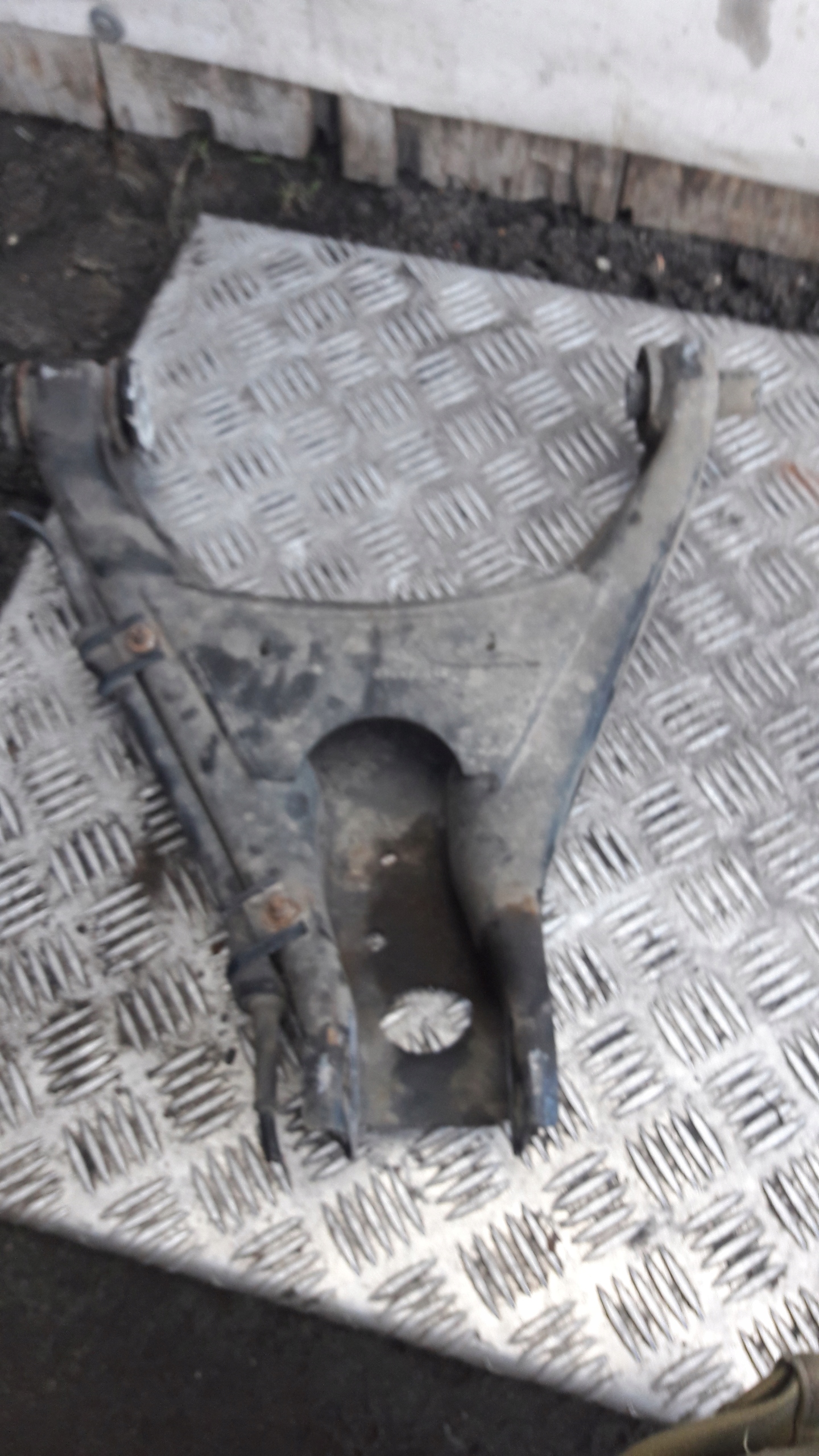 VW PASSAT B5 4MOTION arm left rear part 4X4