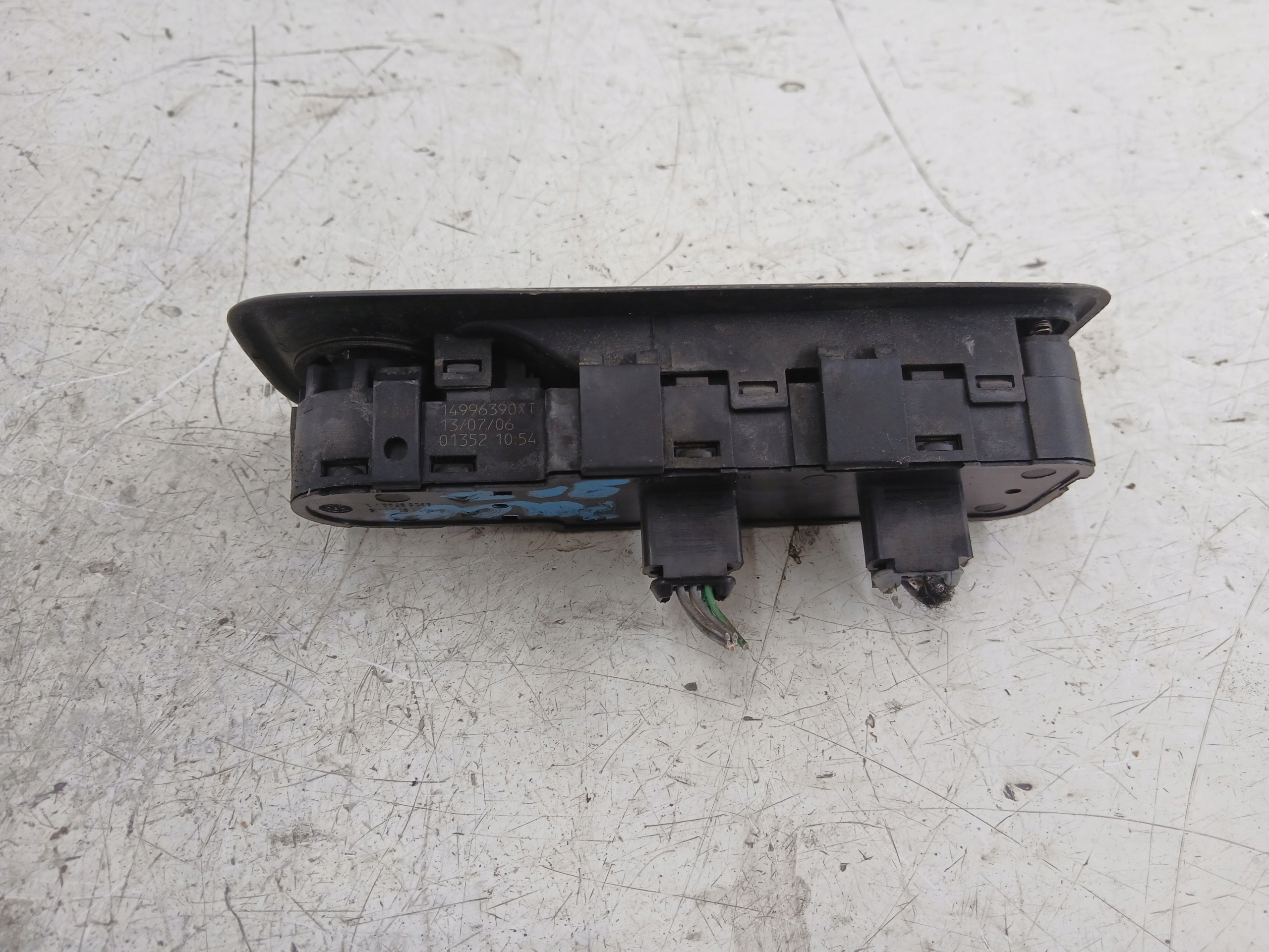 PEUGEOT 807 CITROEN C8 a PANEL okna levý předek 14996390XT