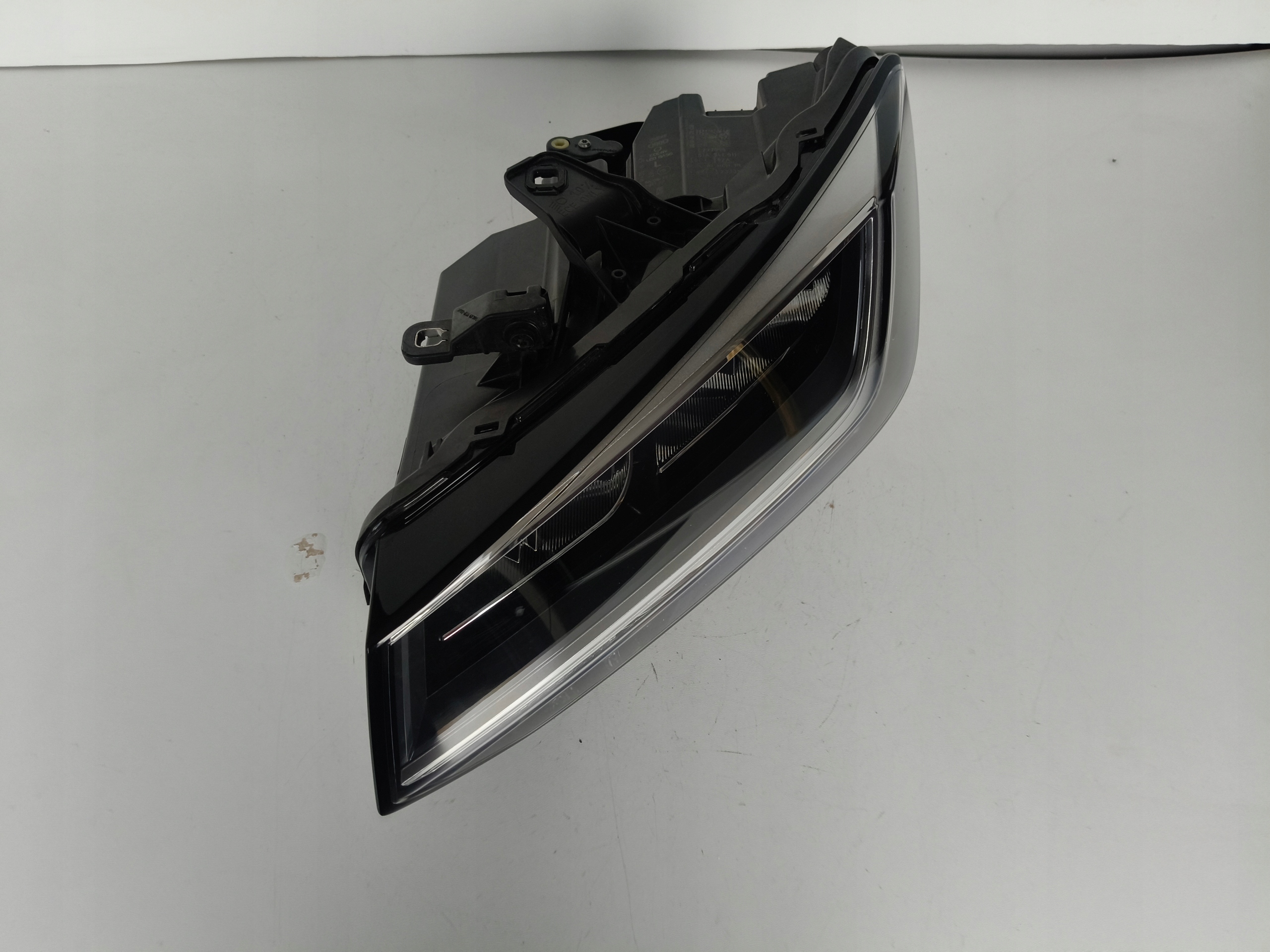 light left REFLEKTOR AUDI Q2 81A LIFT FULL LED