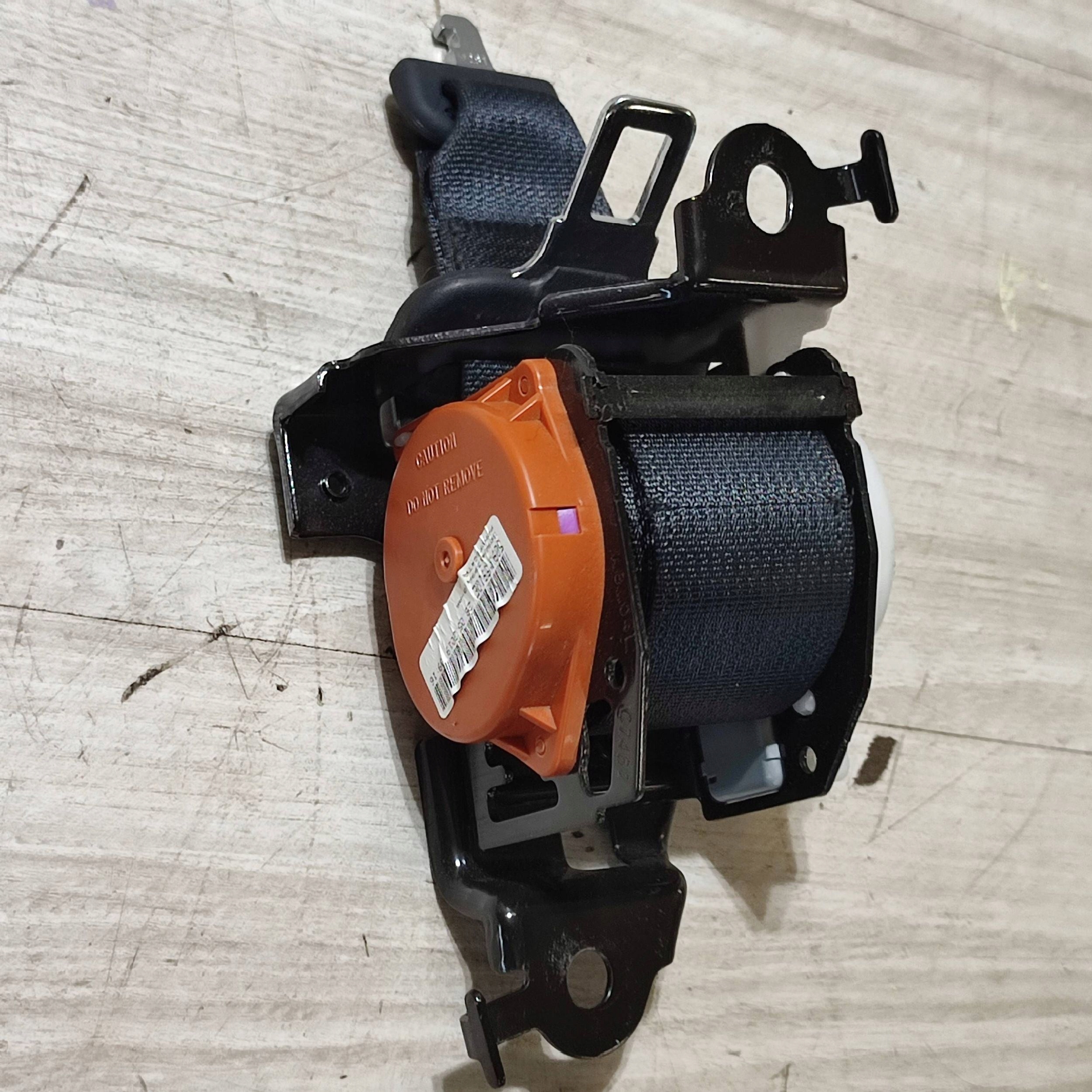 Gurten mitte hinten Suzuki Vitara (LY)
