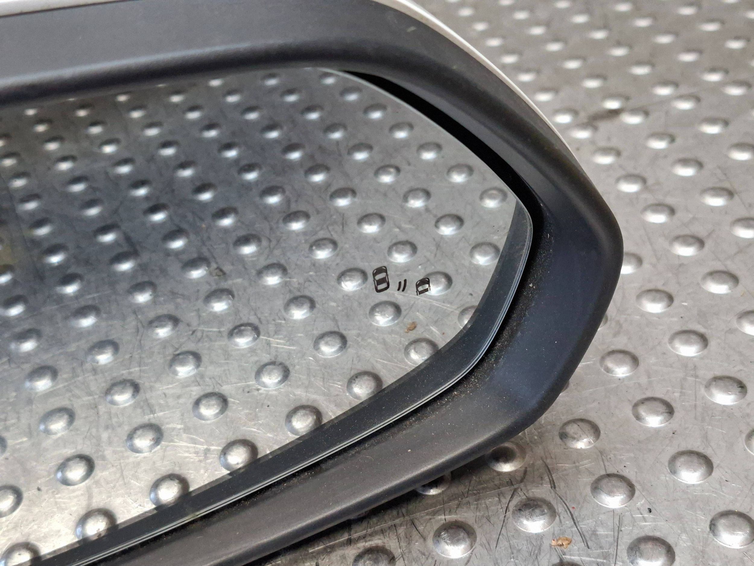 mirror right MG ZS 17- KAMERA 13 PIN EU 11370240