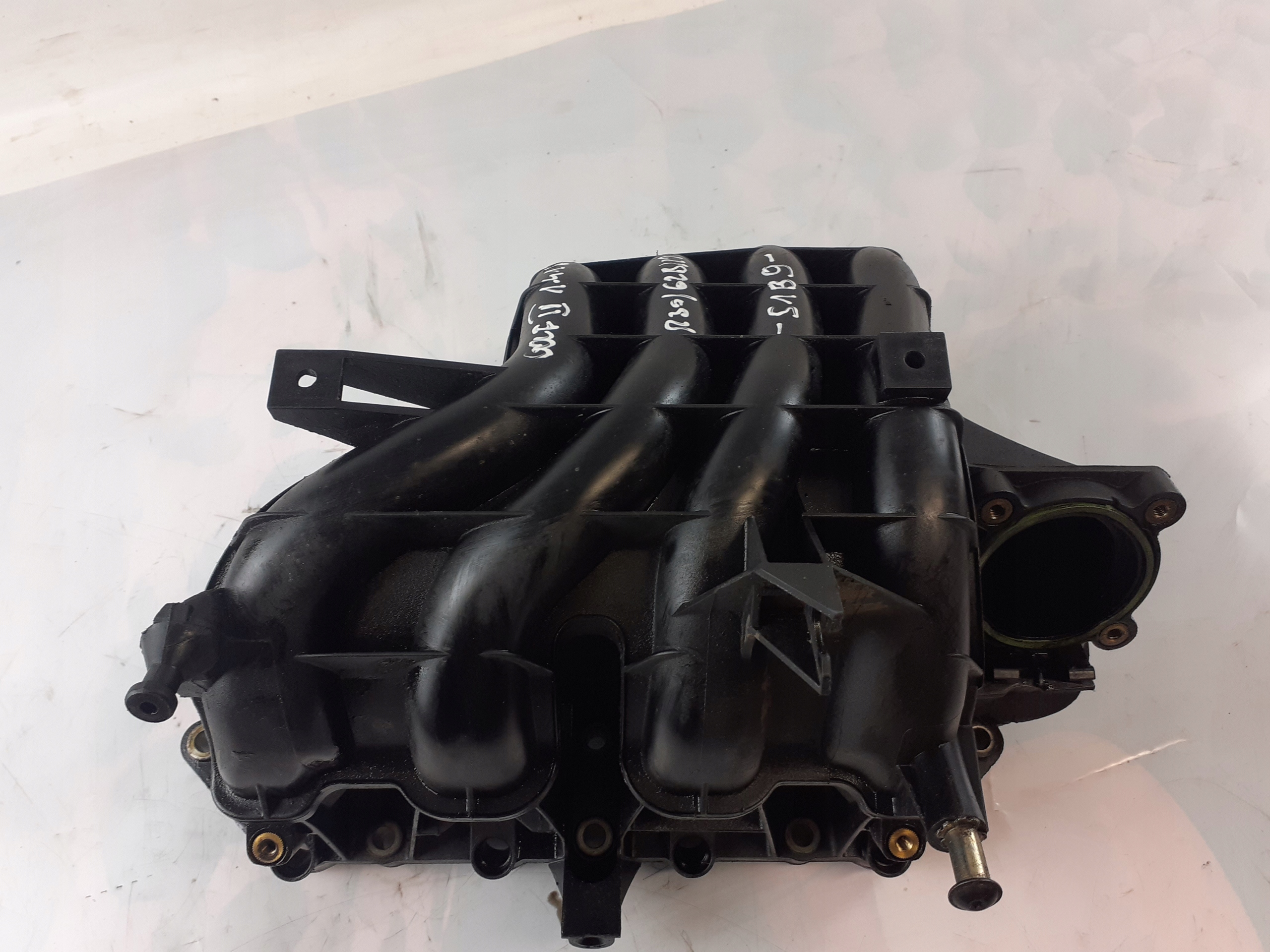 VW GOLF IV 1.4 intake manifold