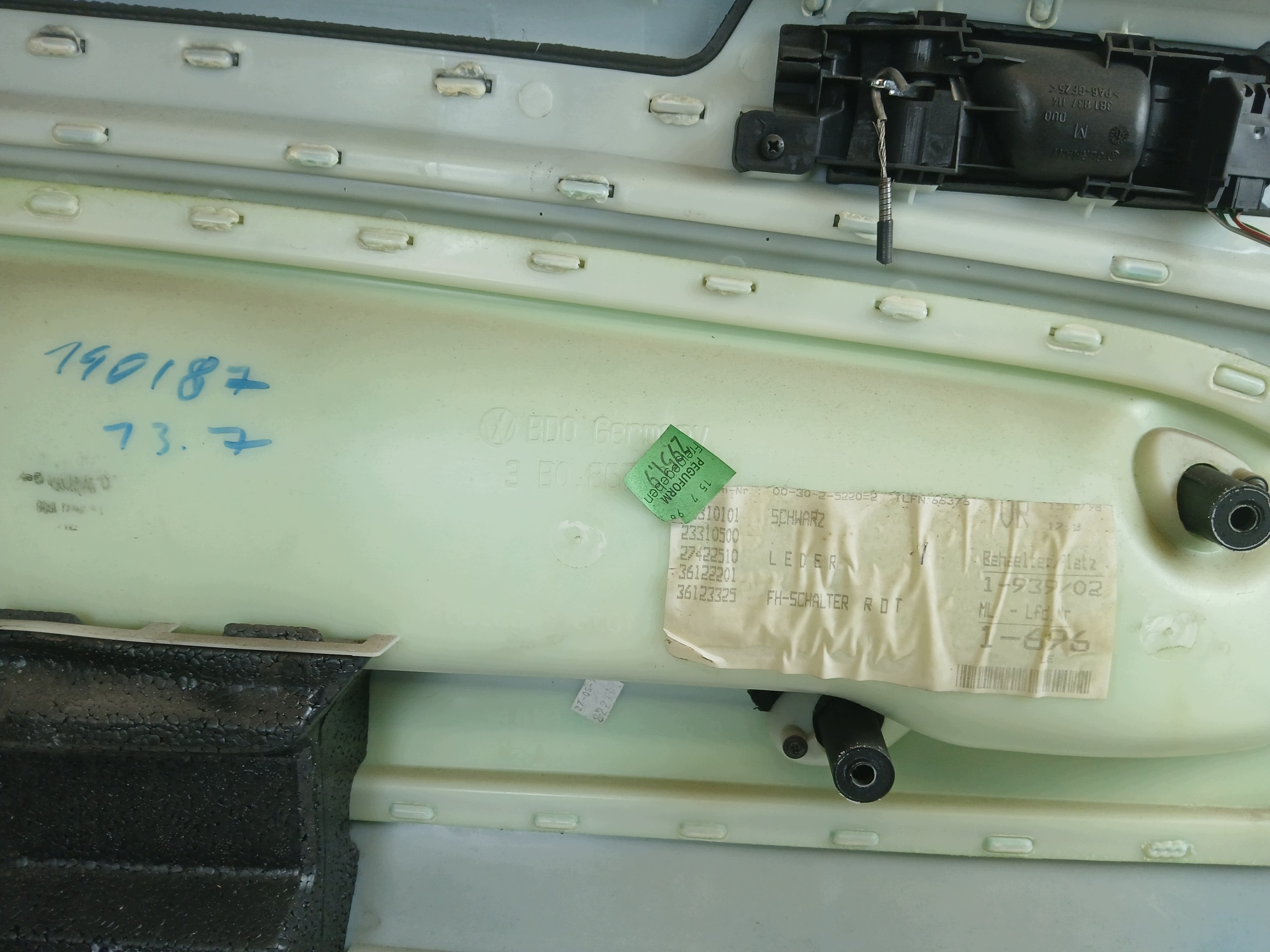 VW PASSAT B5 side door right front wood leather