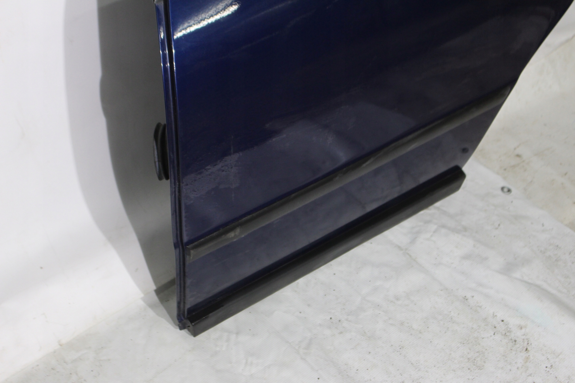 DRZWI LEWY TYŁ VOLKSWAGEN PASSAT B5 Numery katalogowe zamienników -