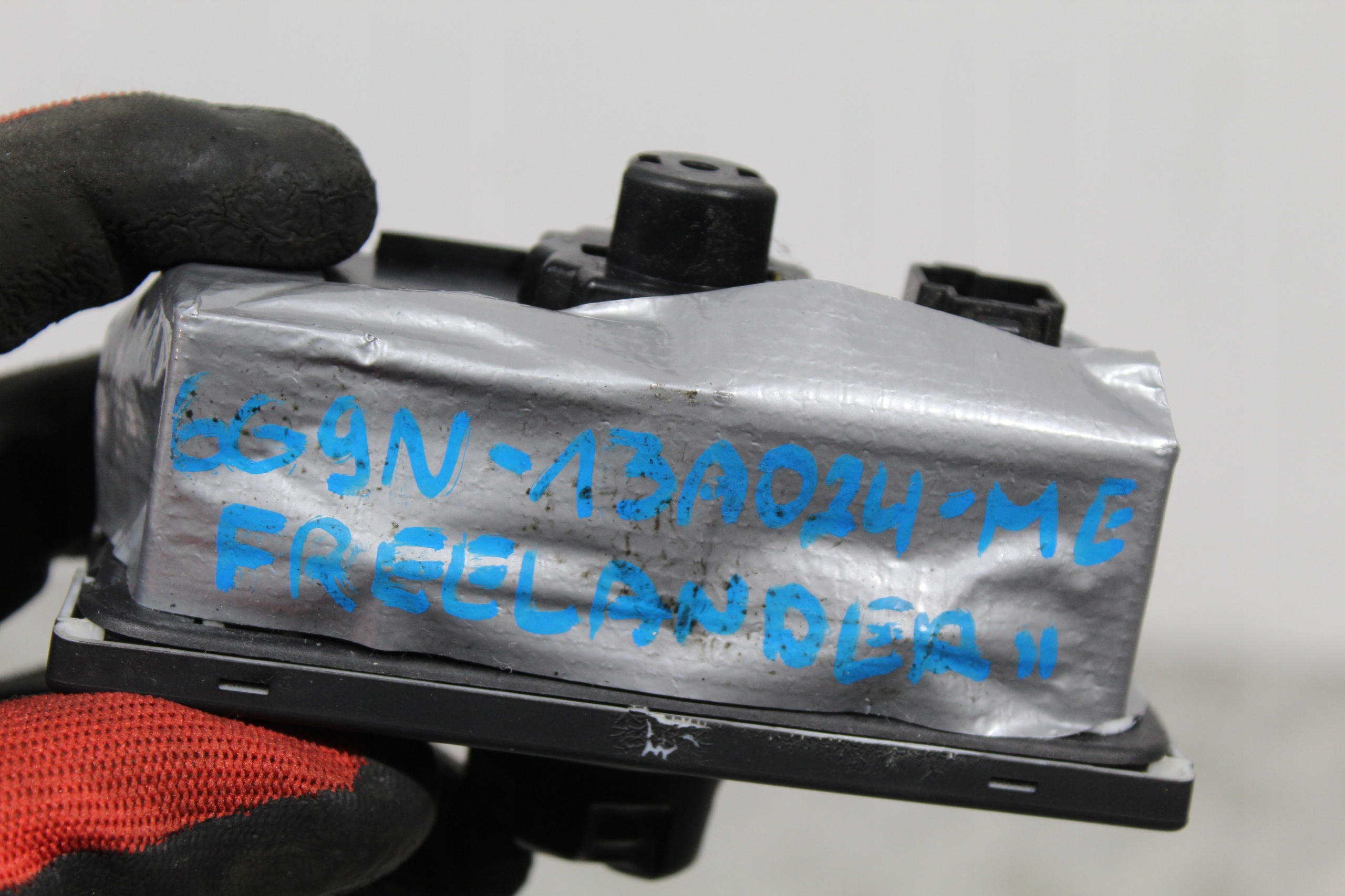 interruttore luci FREELANDER II 6G9N-13A024-HE