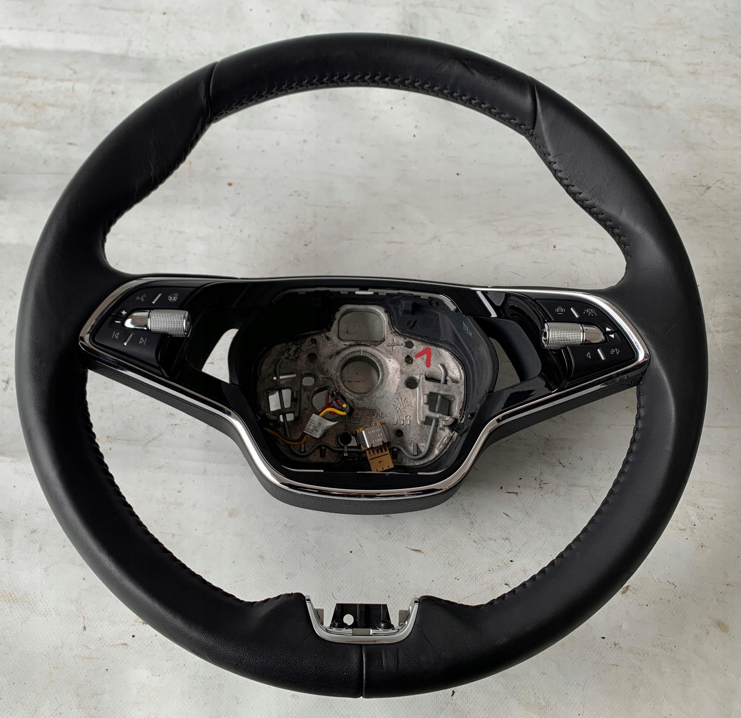 steering wheel, SKODA OCTAVIA IV GRZANA with shifting leather