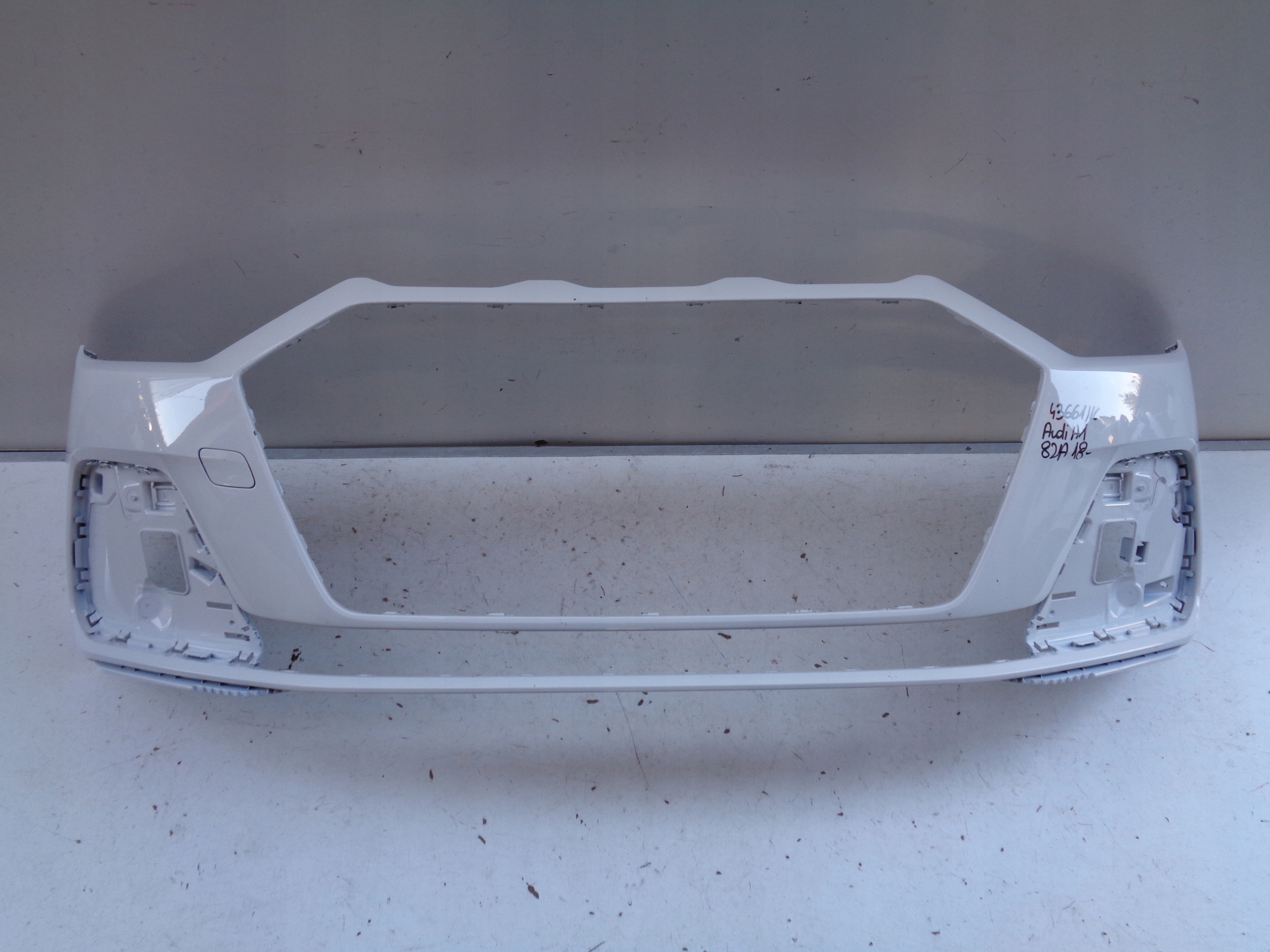 front bumper AUDI A1 II 82A 18- NR 43661