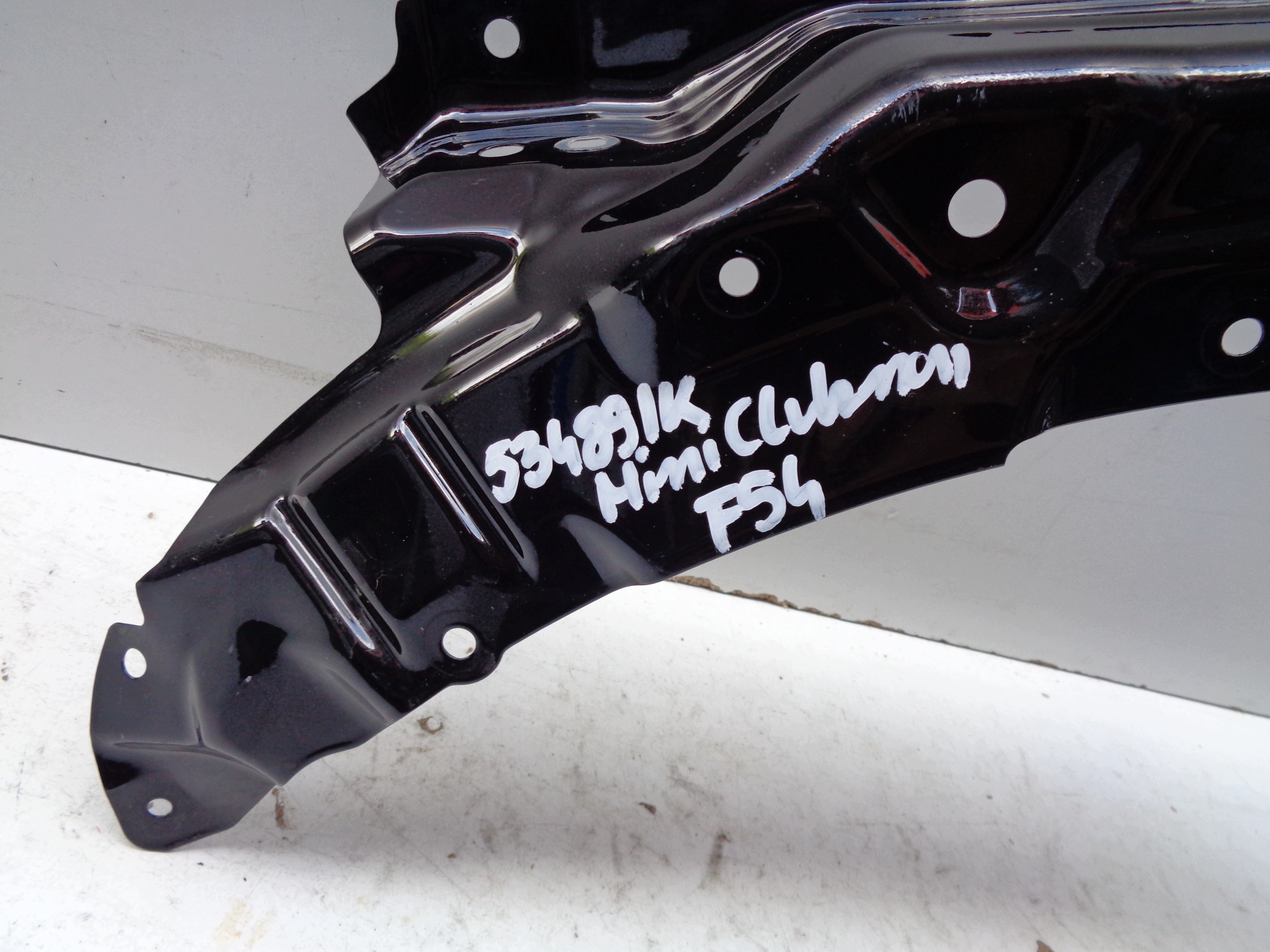fender left front MINI CLUBMAN F54 NR 53489