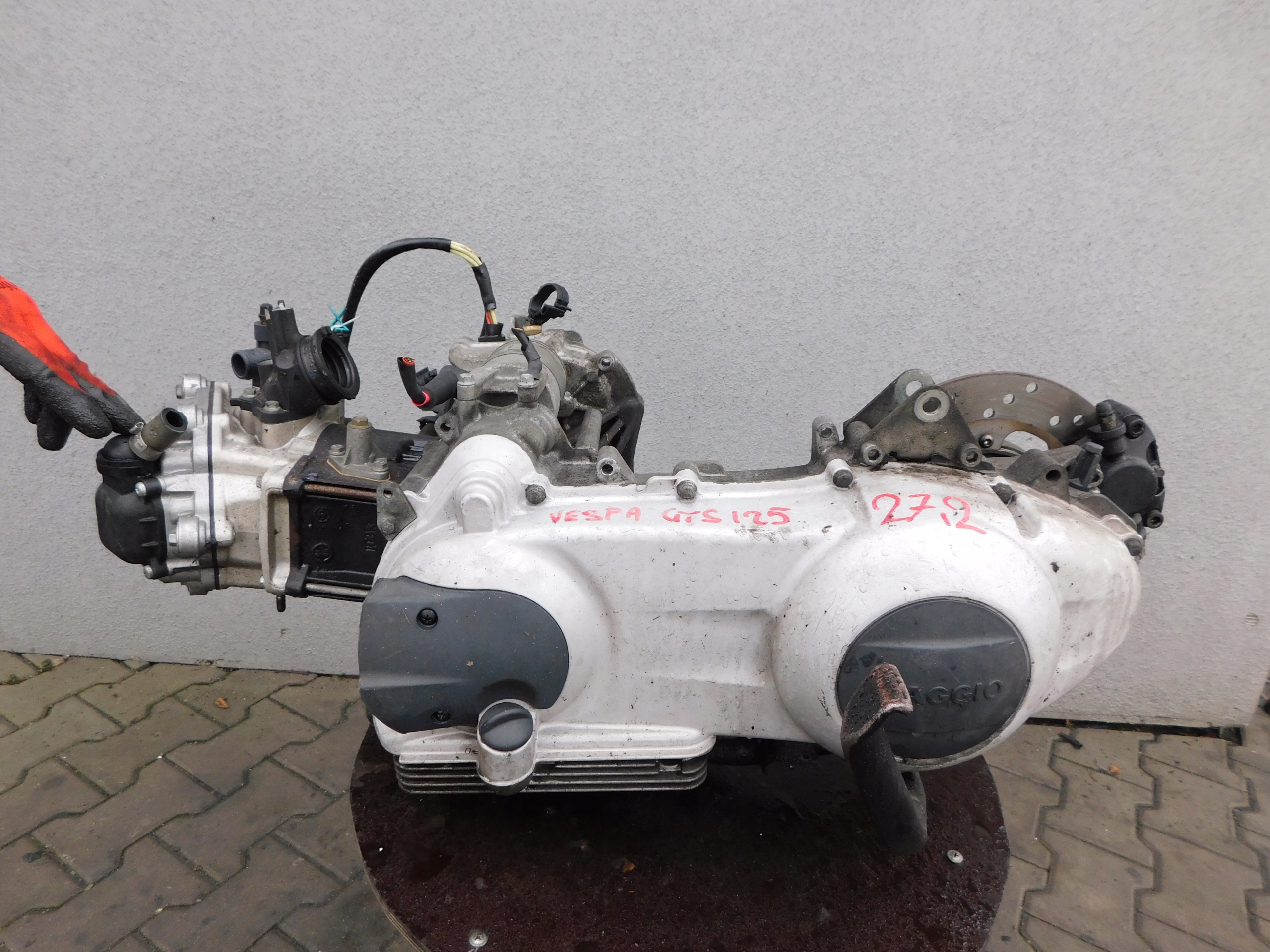 PIAGGIO VESPA GTS 250 FI ДВИГАТЕЛЬ