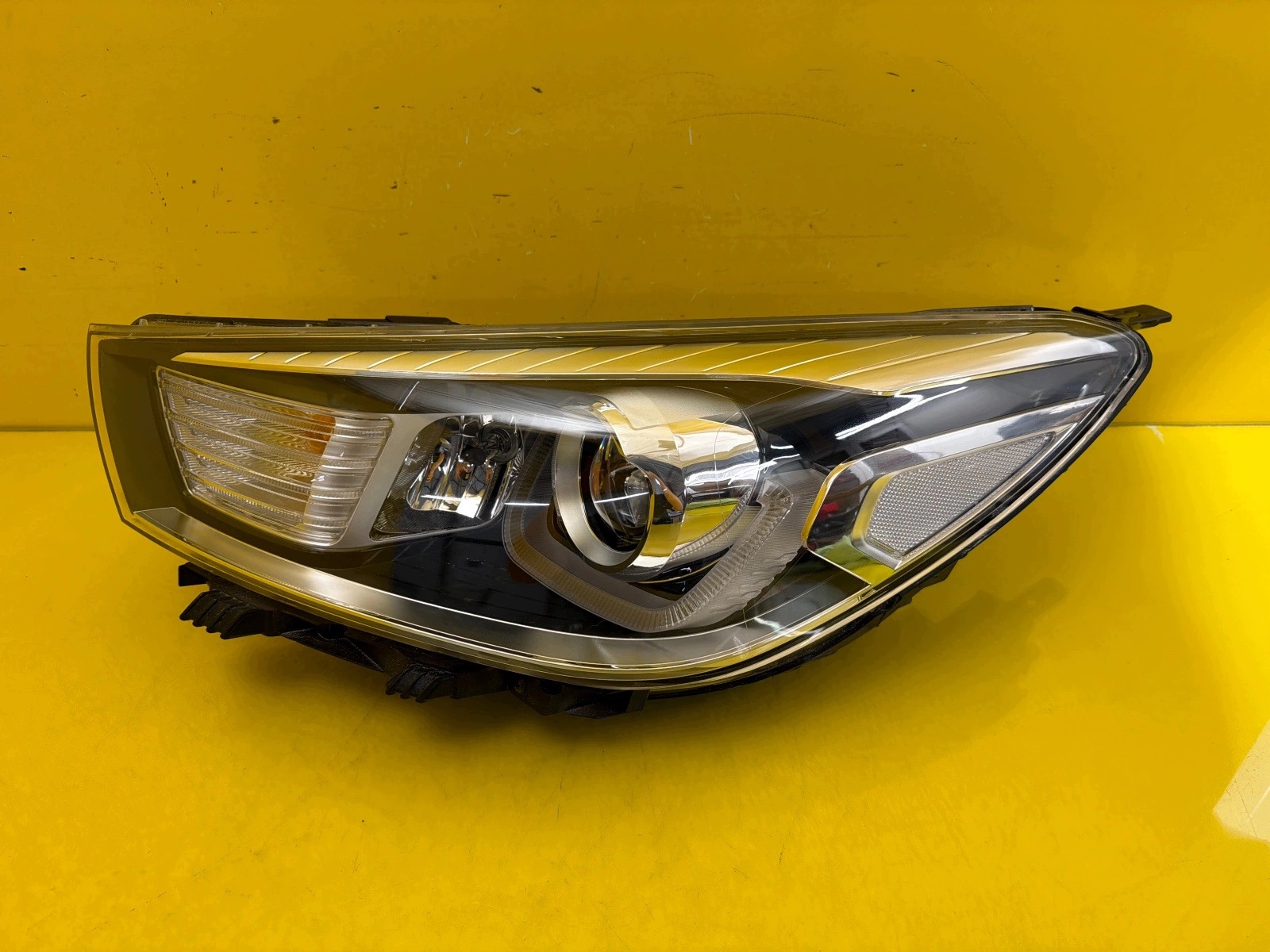 light left front Kia Rio IV lens Led green connecting spoiler