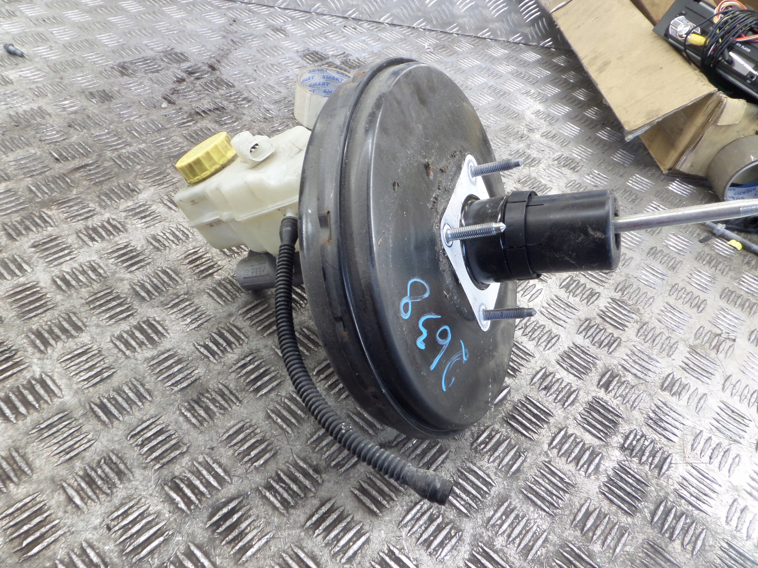 IBIZA IV 1.6 TDI 2010r-servo 6R1614105F