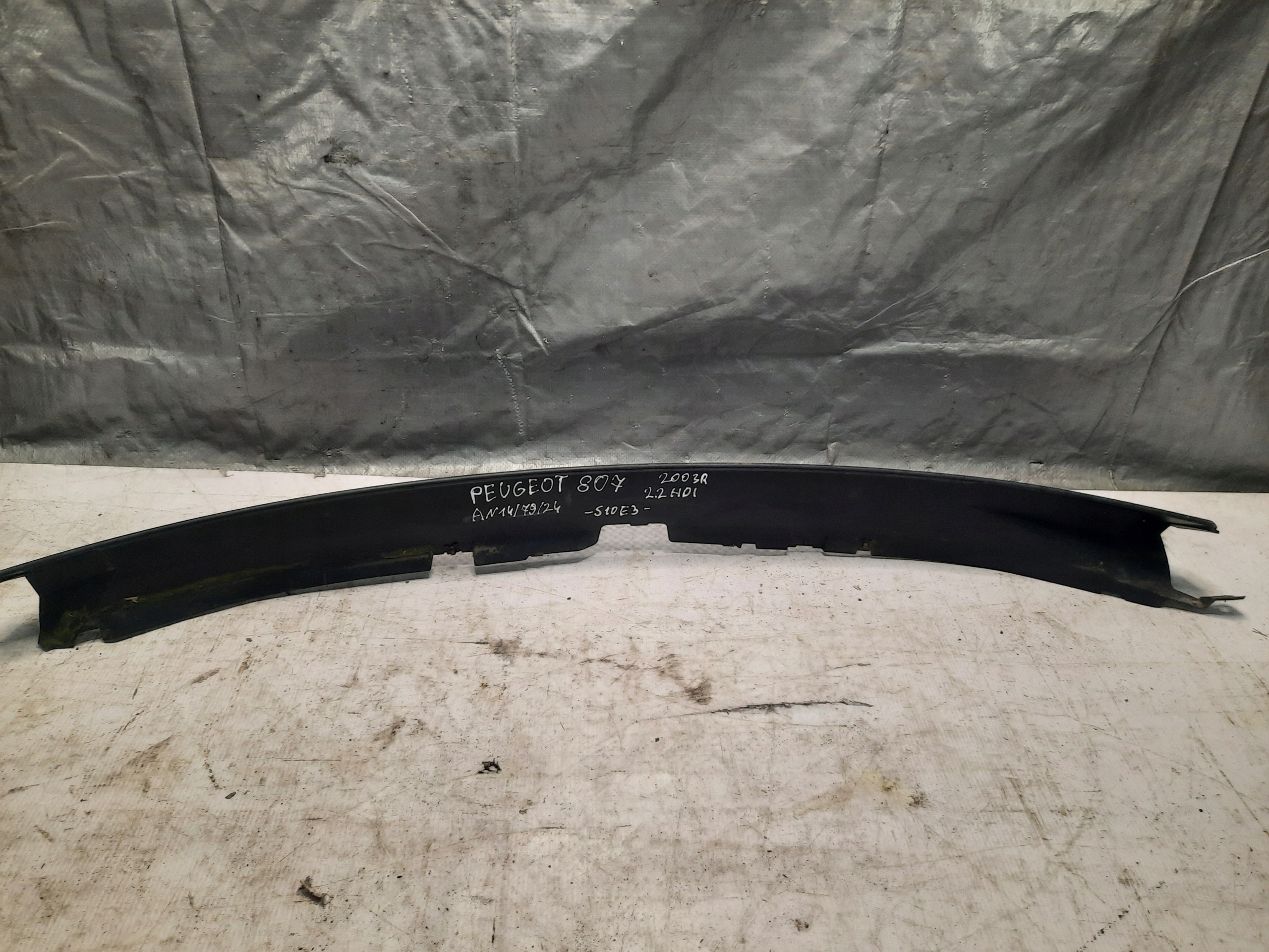 Peugeot OE 1490746077 torpedo upper