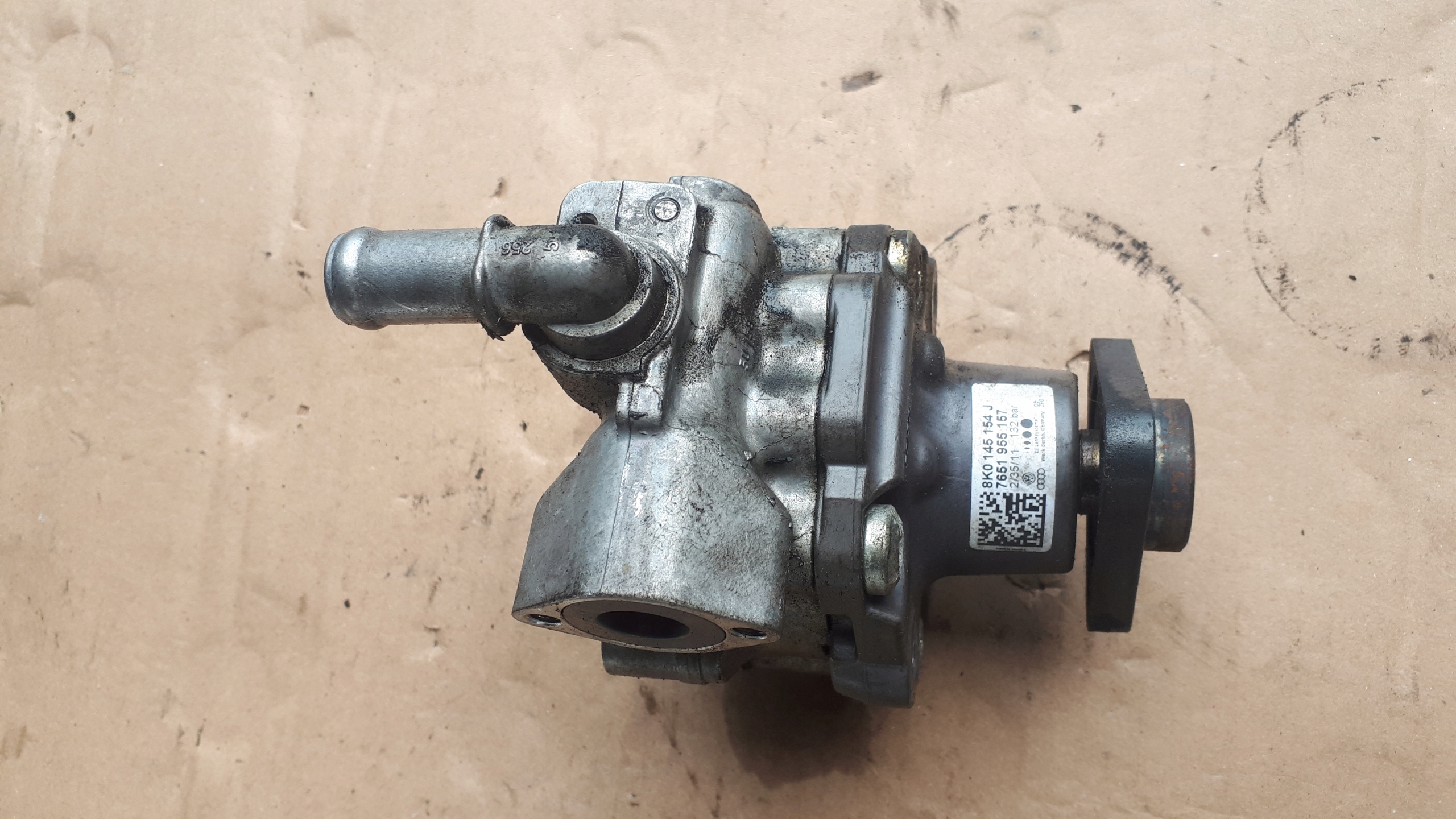 Audi OE 8K0145154J насос гур, рулевой системы