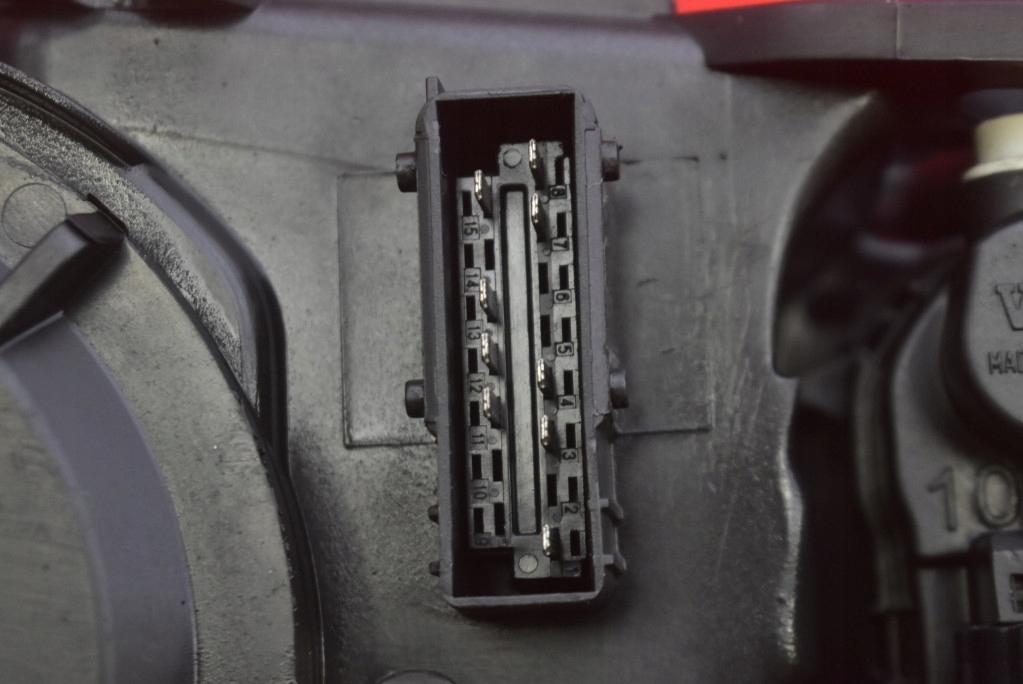 REFLEKTOR left light front EU 9672694180 CITROEN C5 II X7 III 08-17