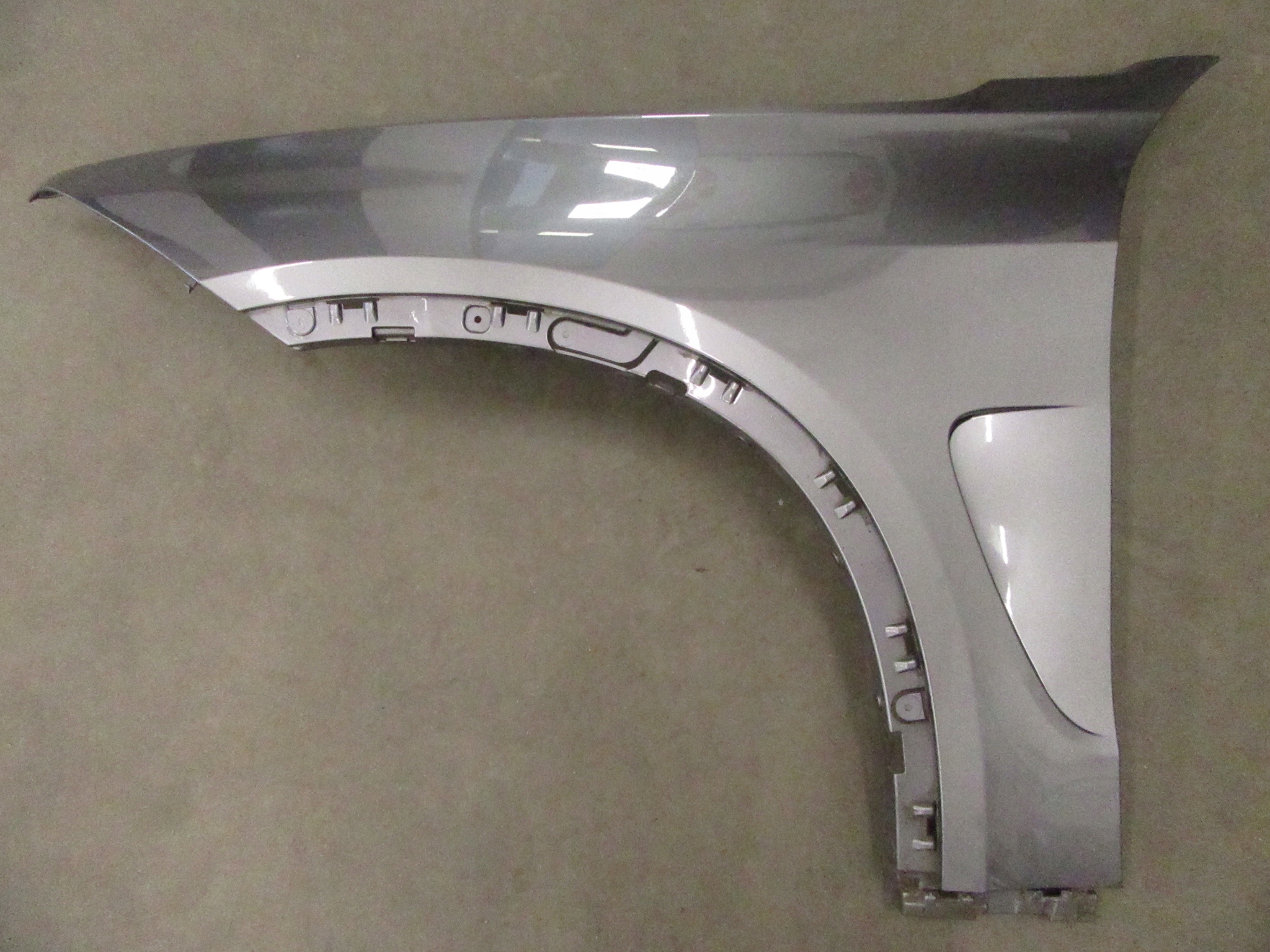 fender left front front BMW F15 X5 A52 space grey metallic