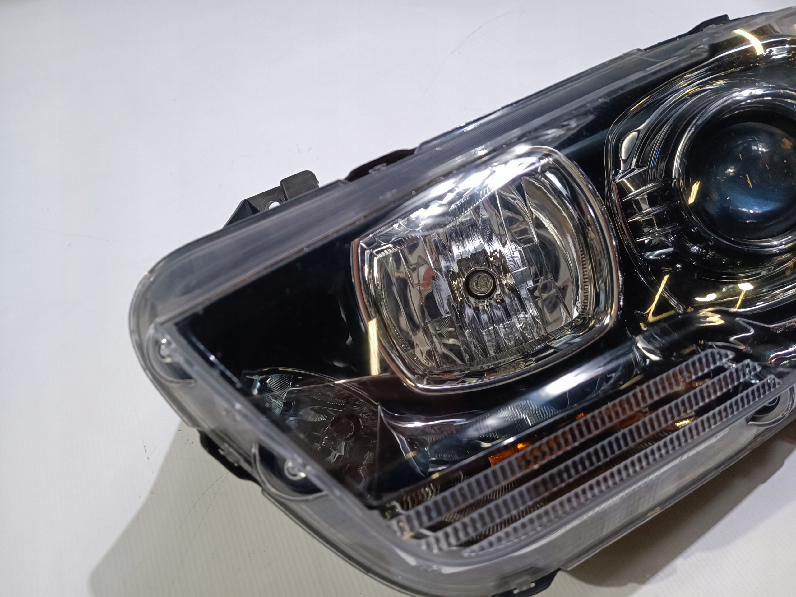 light front front left xenon Dodge Charger 2011-2014