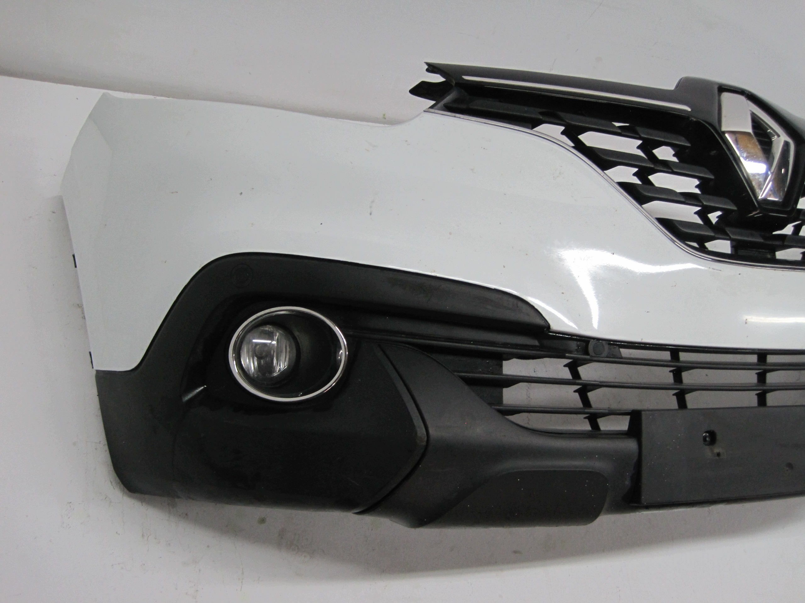 front bumper RENAULT KADJAR 4 X PDC front 18R