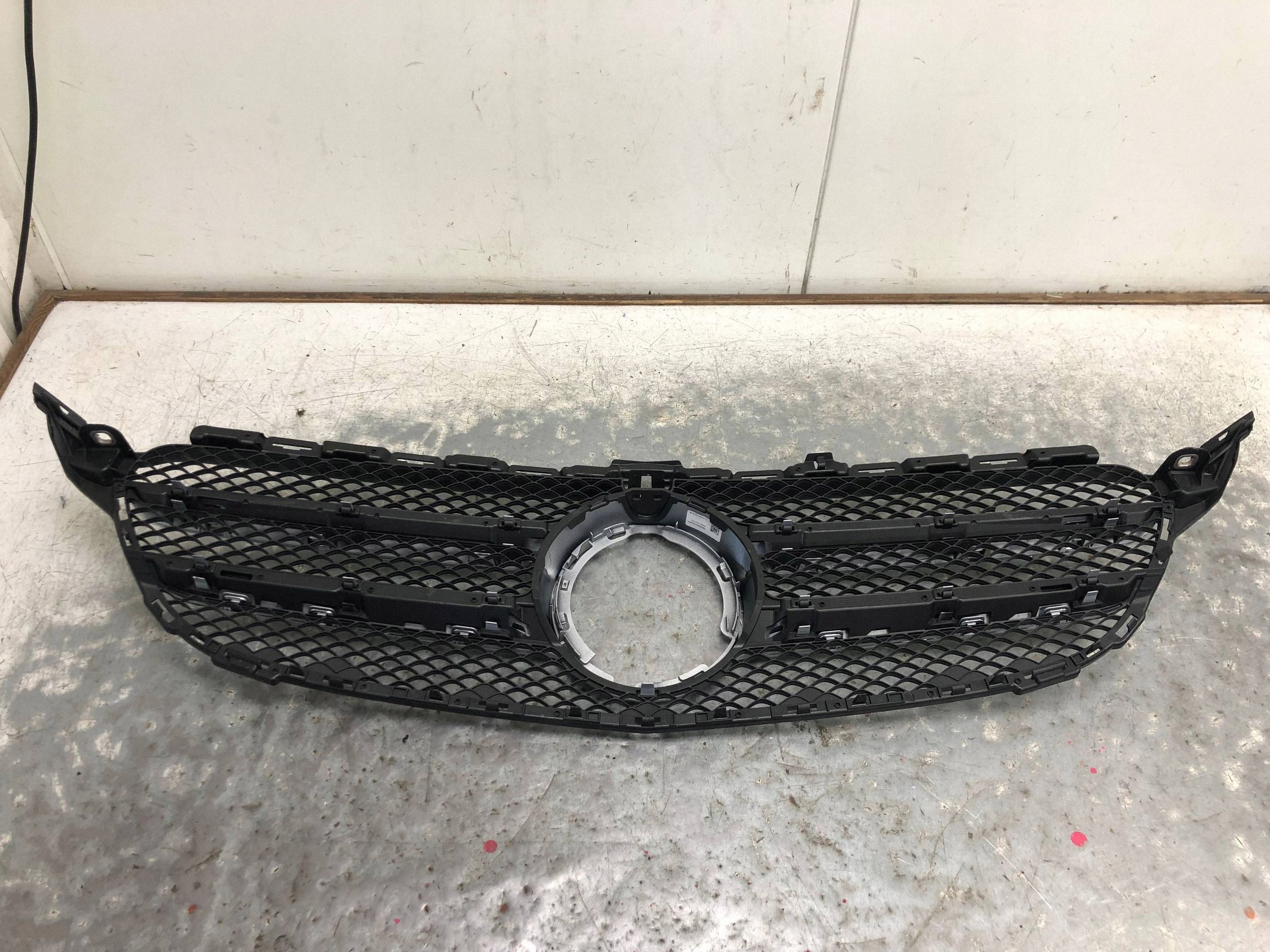 Grill Grill MERCEDES W205 LIFT A205880
