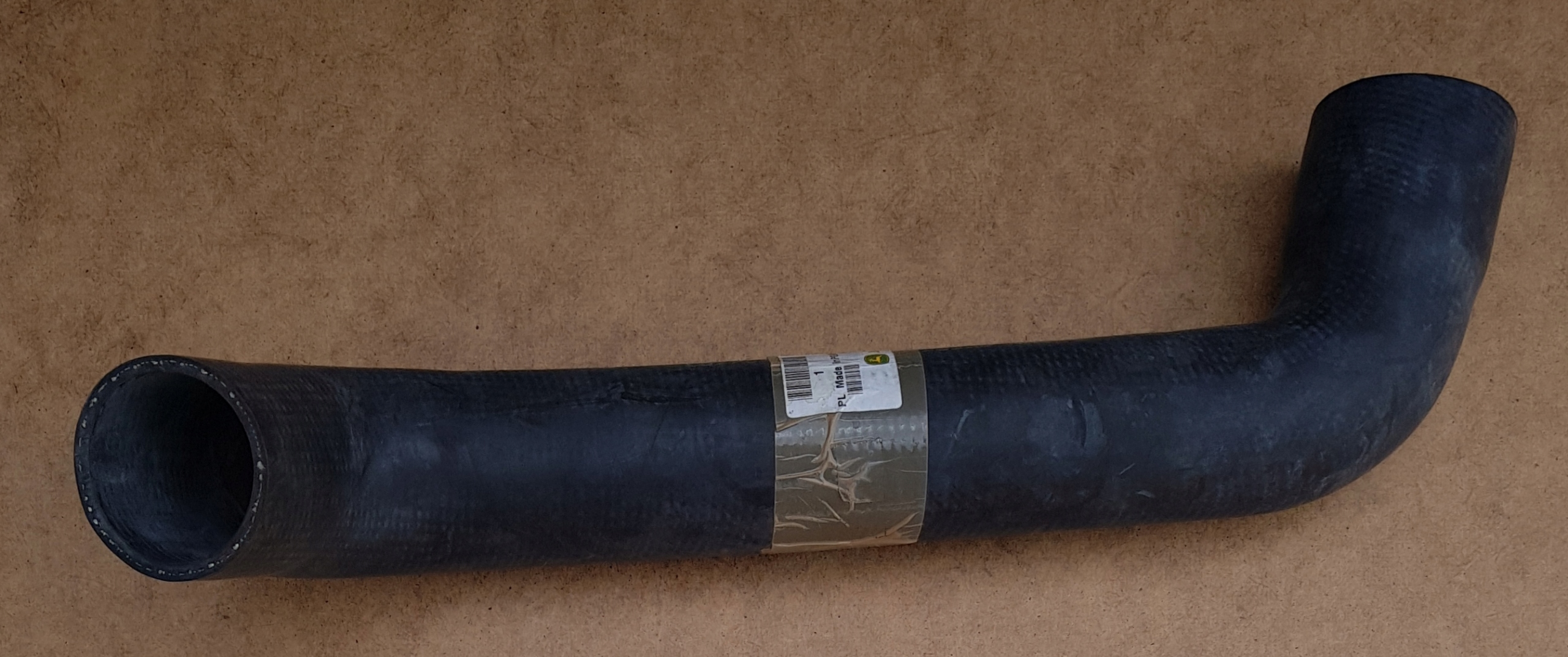 Оригинальный шланг радиатора JOHN DEERE Z46773