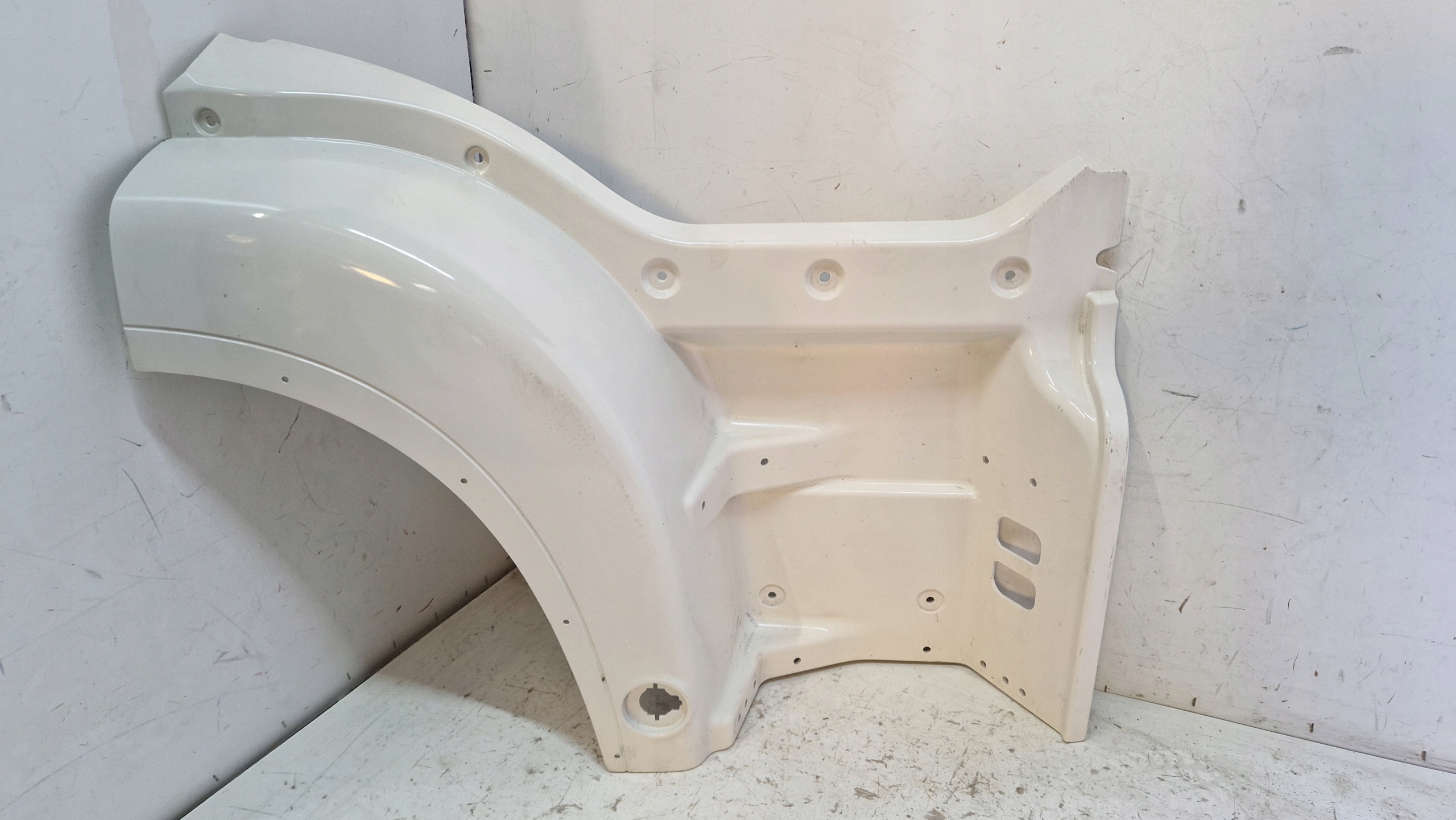 Сходинки кабіни man TGX tga 81615100892