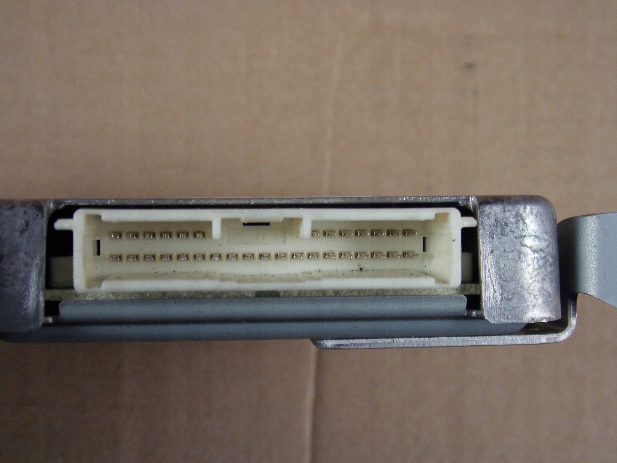 Toyota Land Cruiser J150 modulo 8815060110