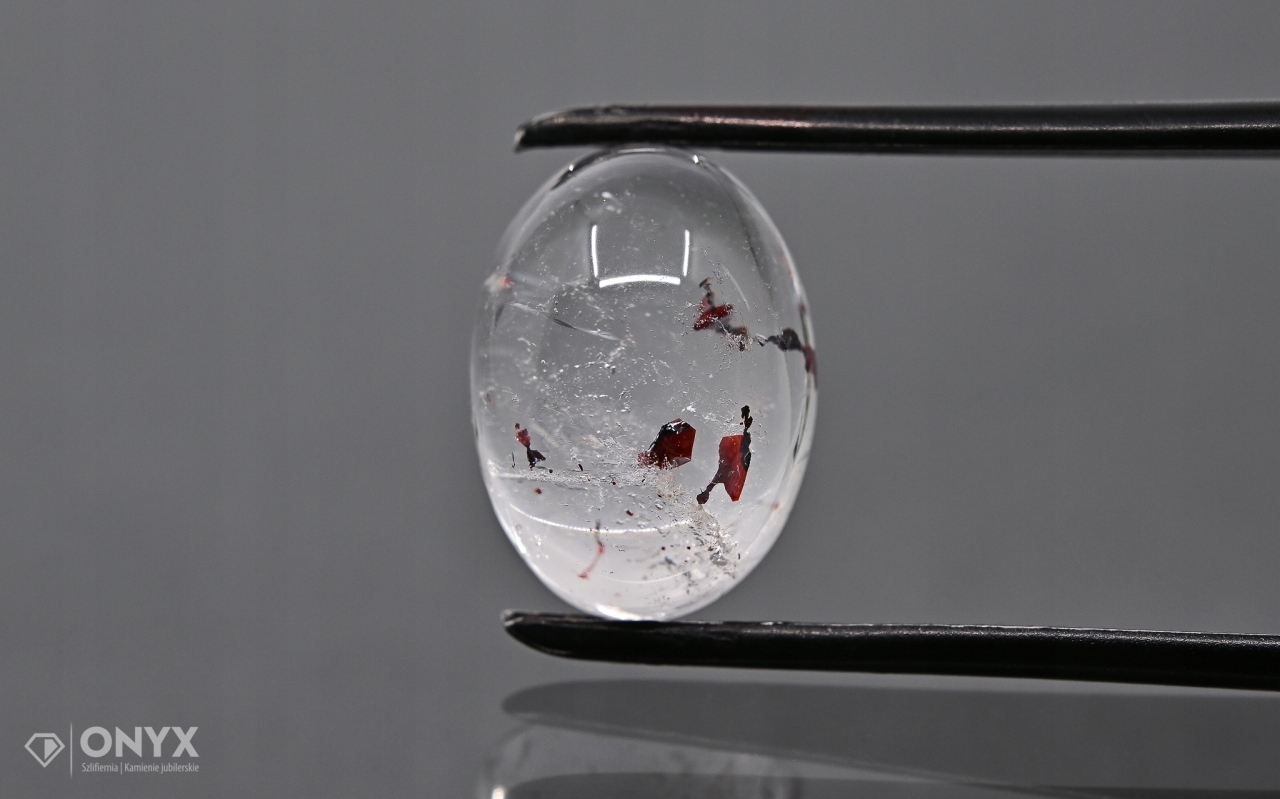 Jahodový křemen kabošon ovál 14x10 mm