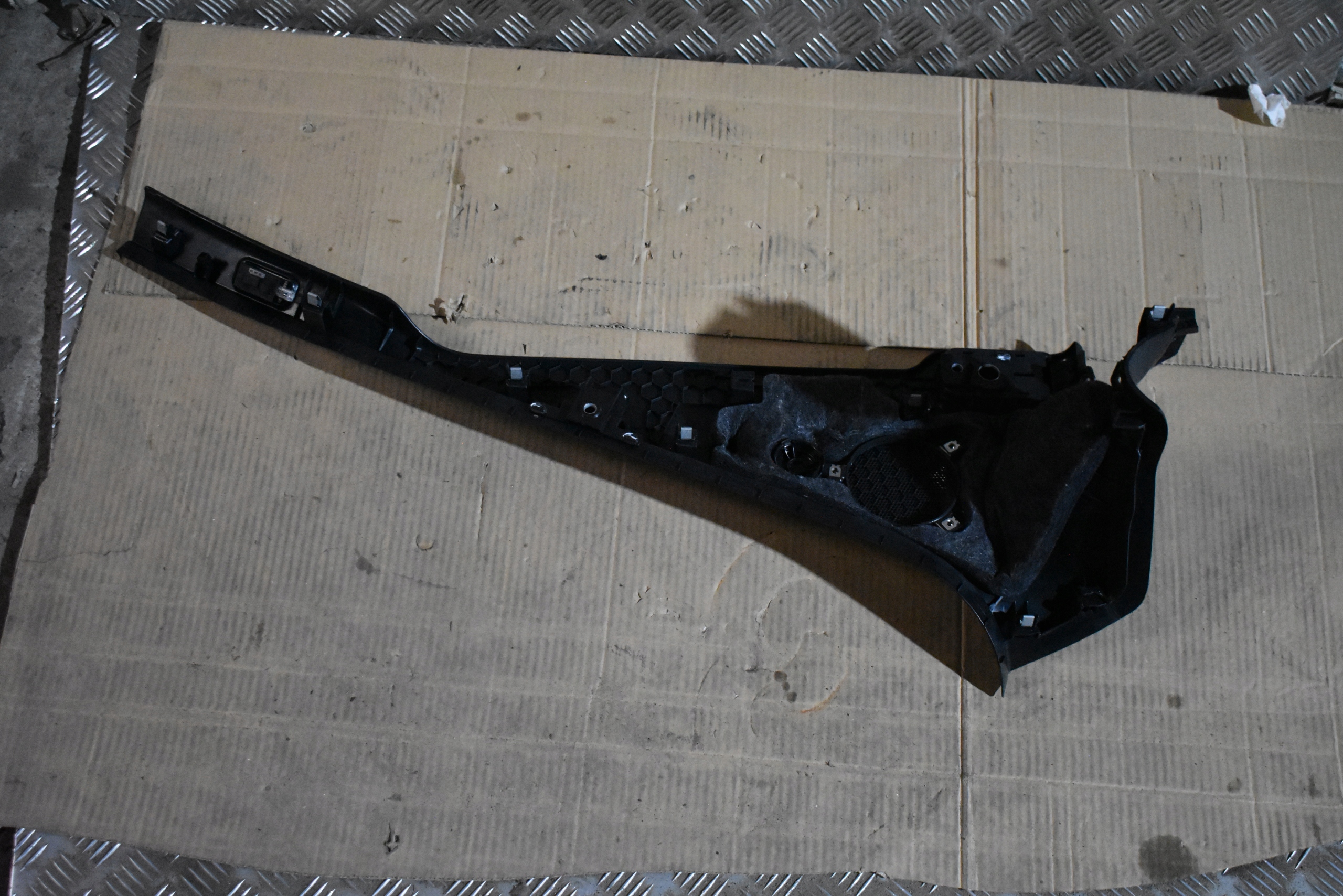 IDEALNA cover SLUPKA D left PORSCHE PANAMERA 971 1