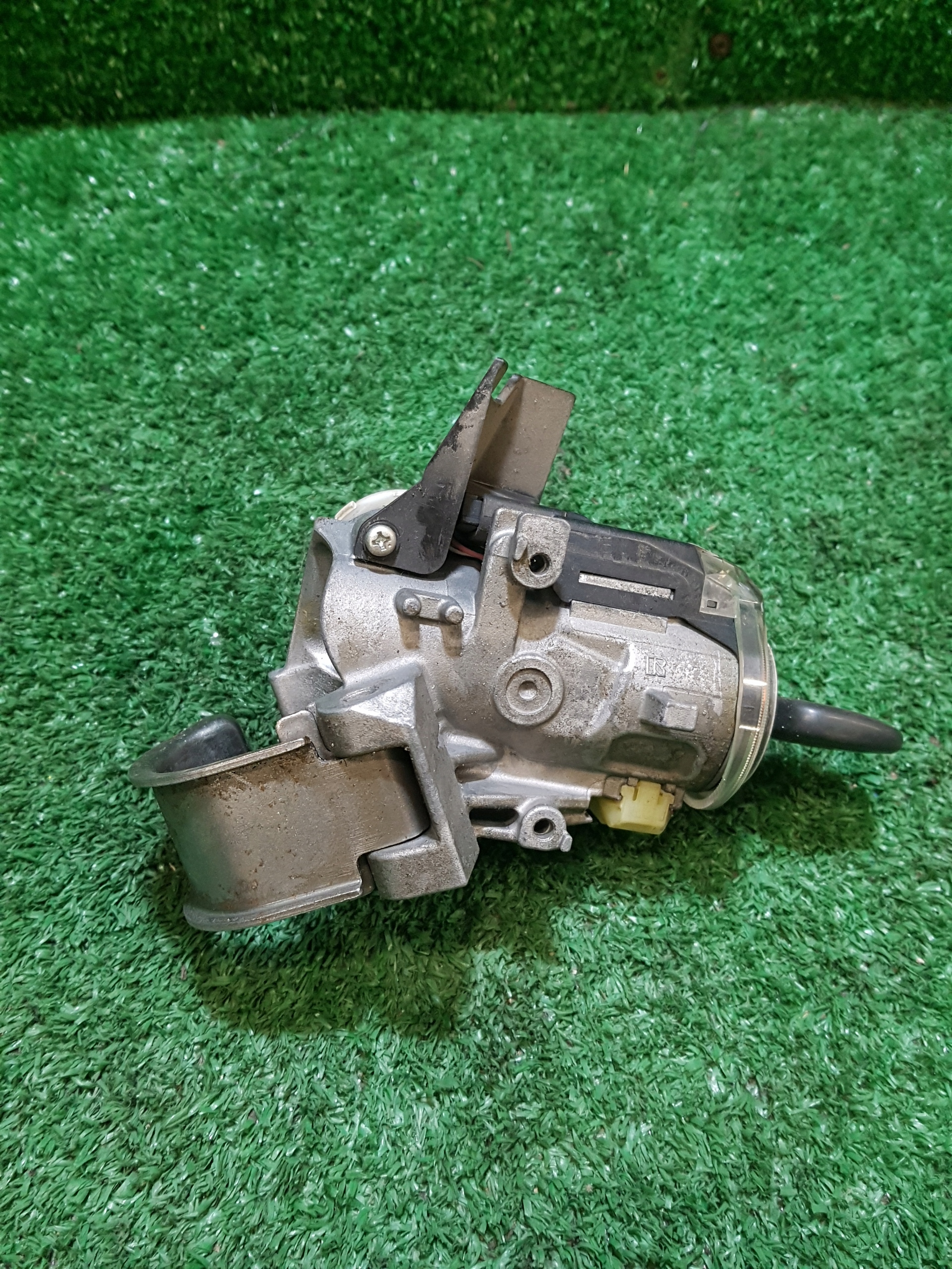 ignition Z KLUCZYKIEM TOYOTA AURIS 45020-42-4