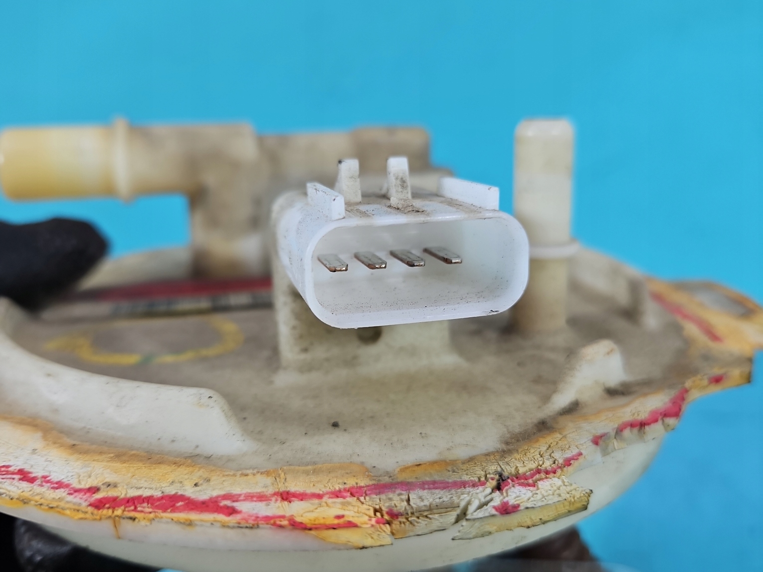 насос топливный FORD TAURUS X 3.0 V6 корпус 4