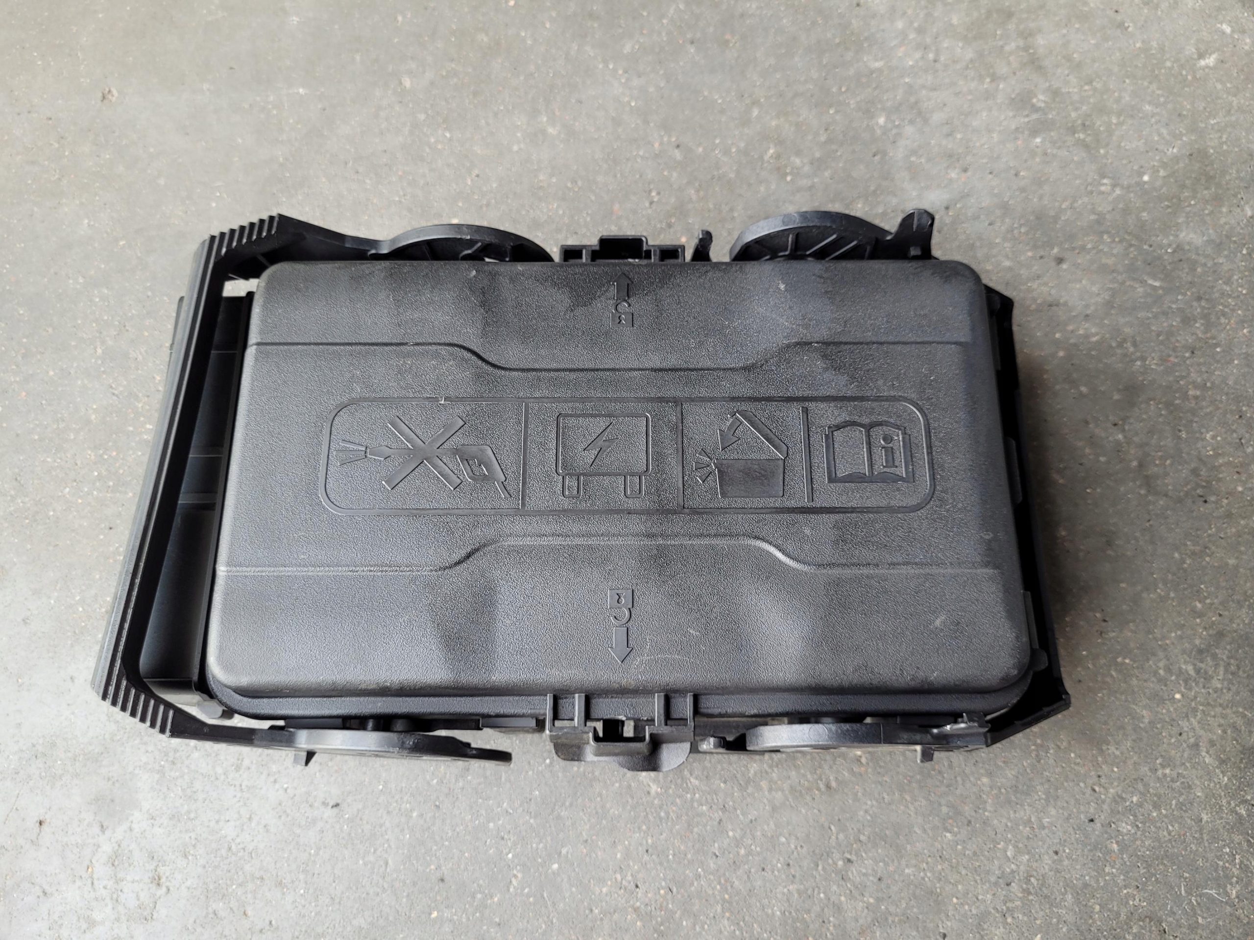 Module fusibles OPEL INSIGNIA B 1.6 D CDTI