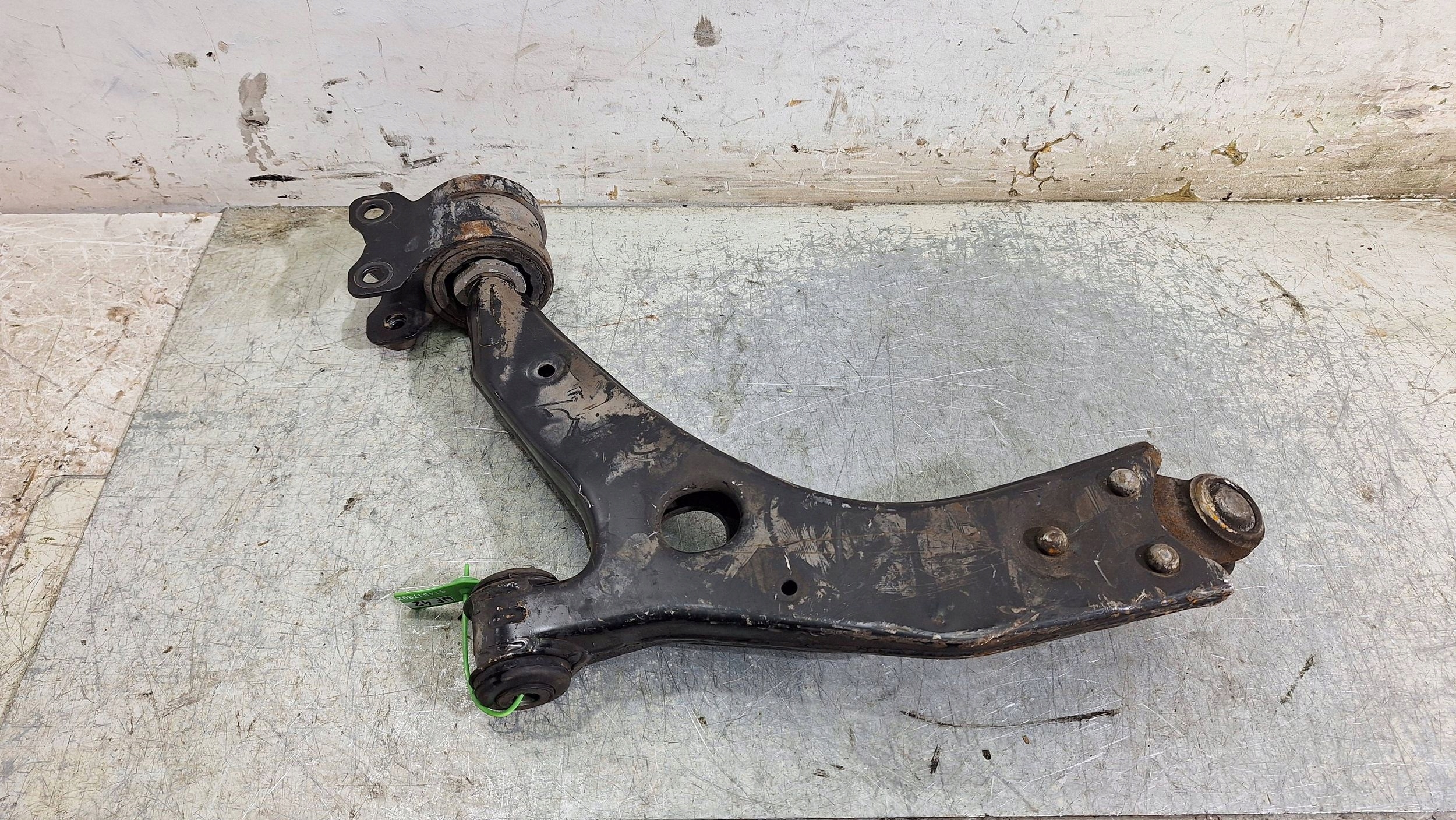 arm right front 4M51-3A423-AF FORD FOCUS MK2 C MAX MK1 VOLVO C30 S40