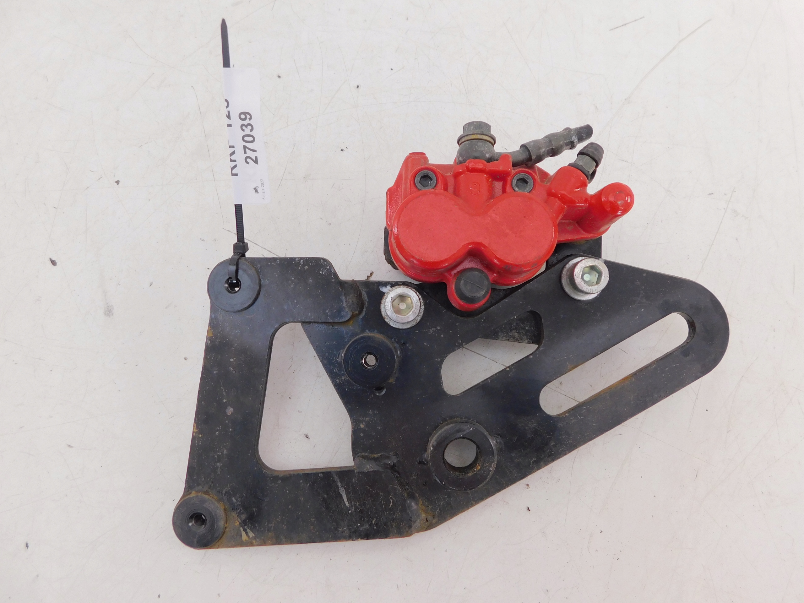 KEEWAY RKF 125 ЗАДНИЙ ТОРМОЗНОЙ СУППОРТ
