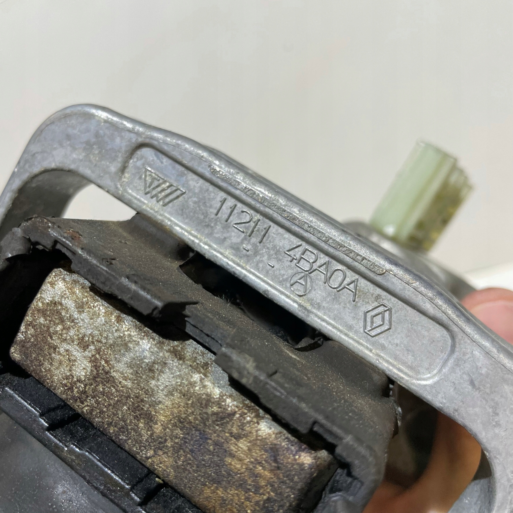 RENAULT TALISMAN 2.0 DCI engine mount 112114BA0A