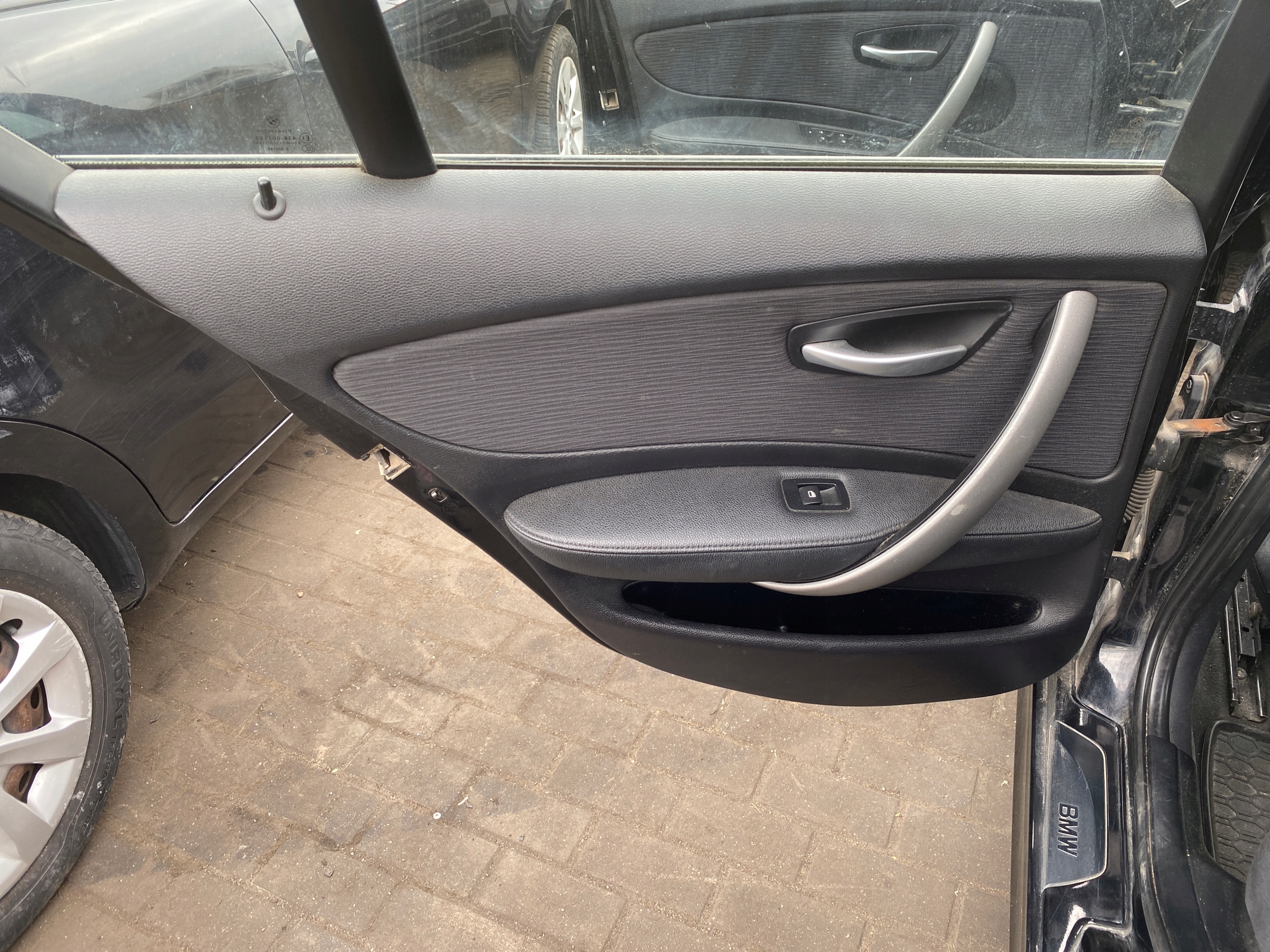 upholstery side left rear rear part door BMW 1 and E87 07-11