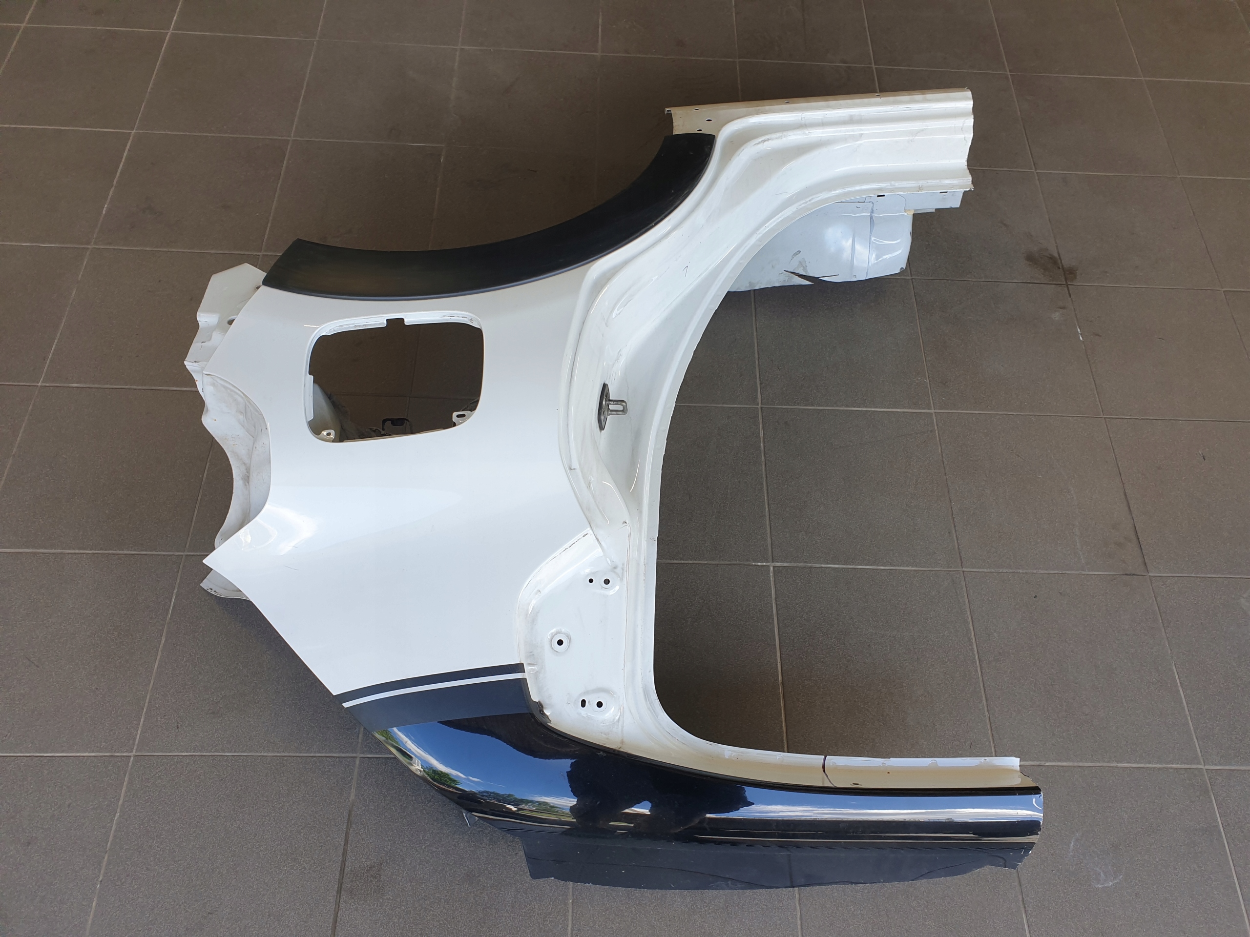 parafango posteriore LONGHERONE CITROEN C3 III EWPB 2016