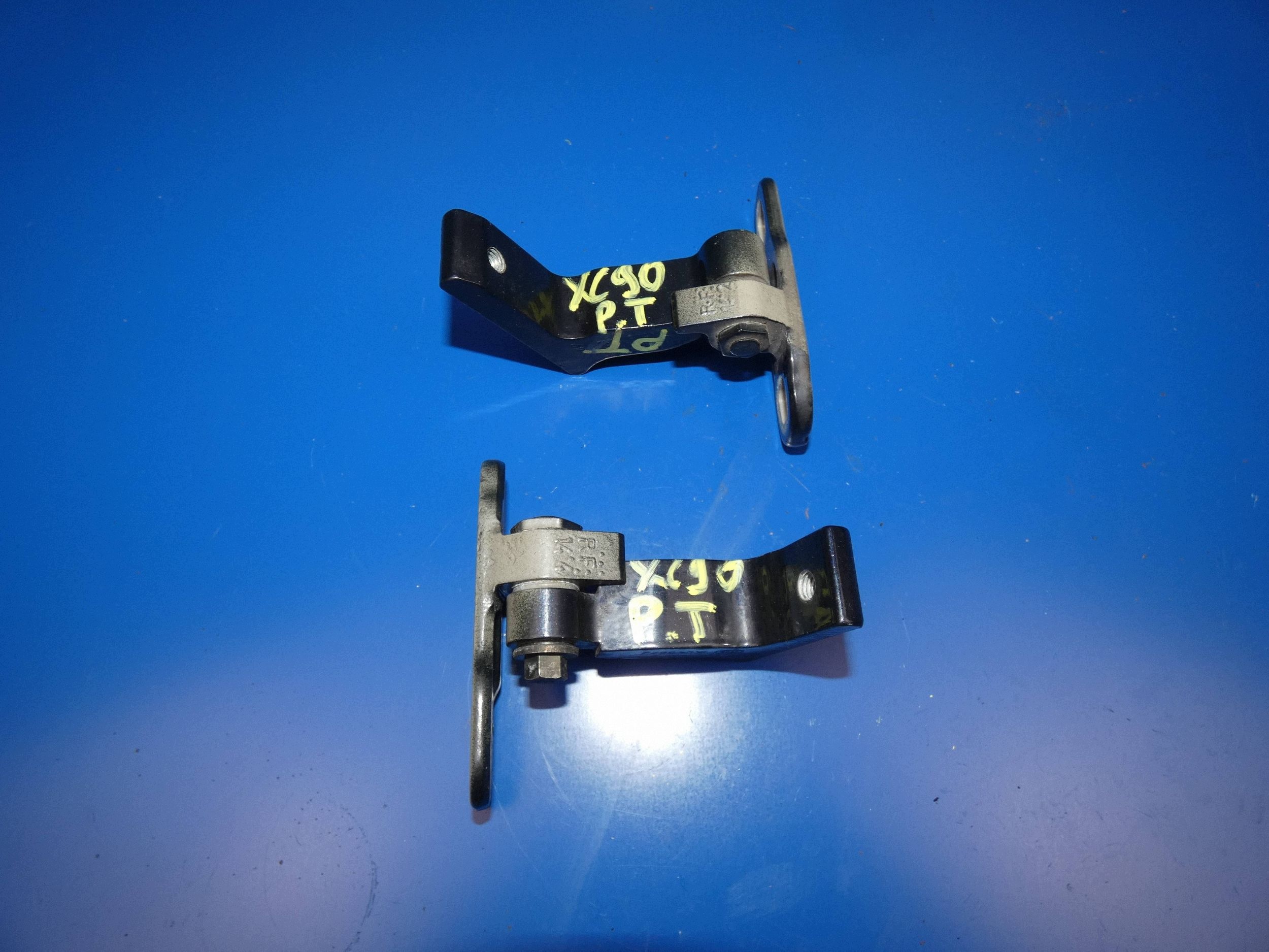 hinges door tylnych rear part side right Volvo XC90