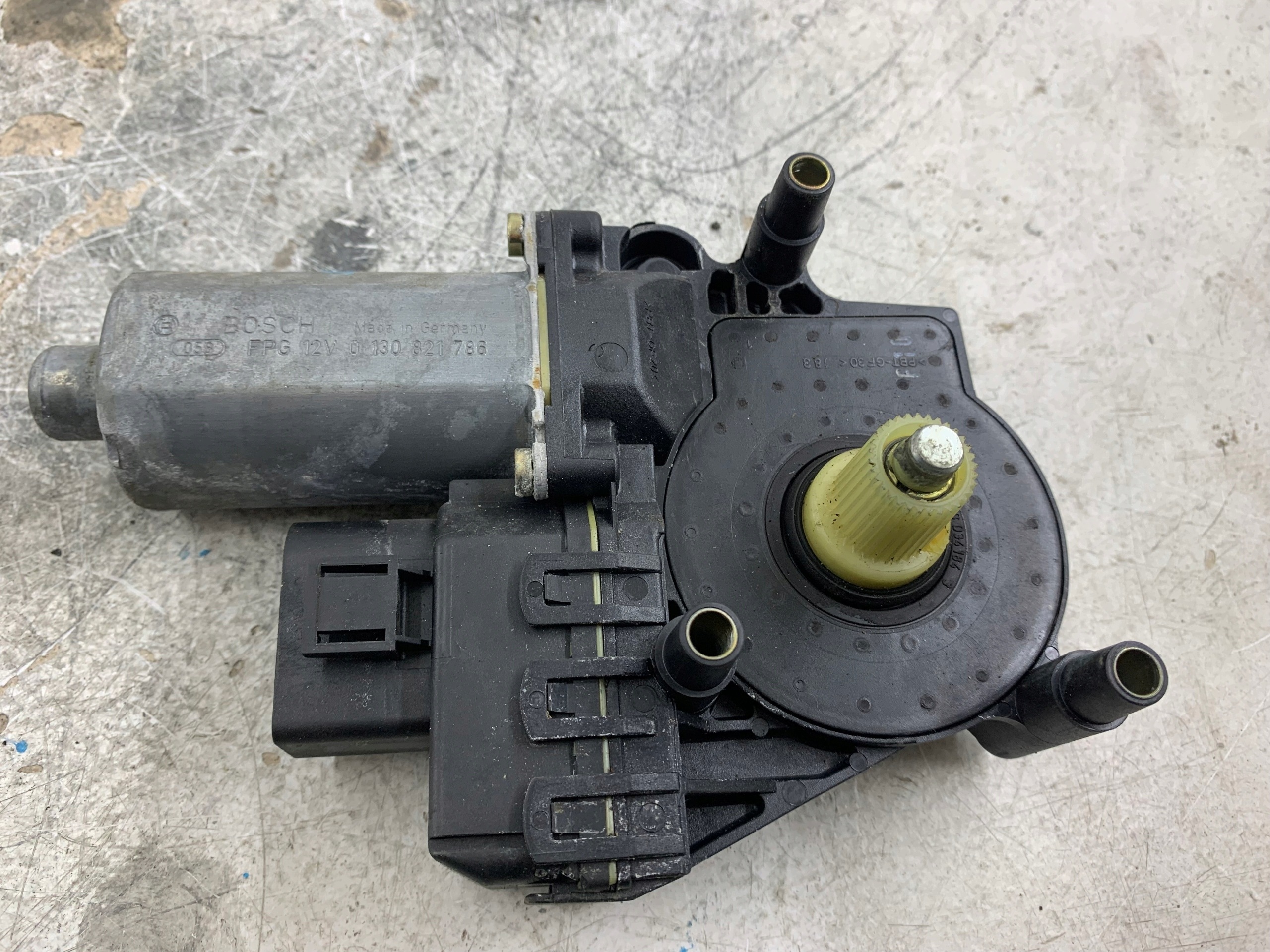 AUDI A4 B5 mini motor windows right front 0130821786