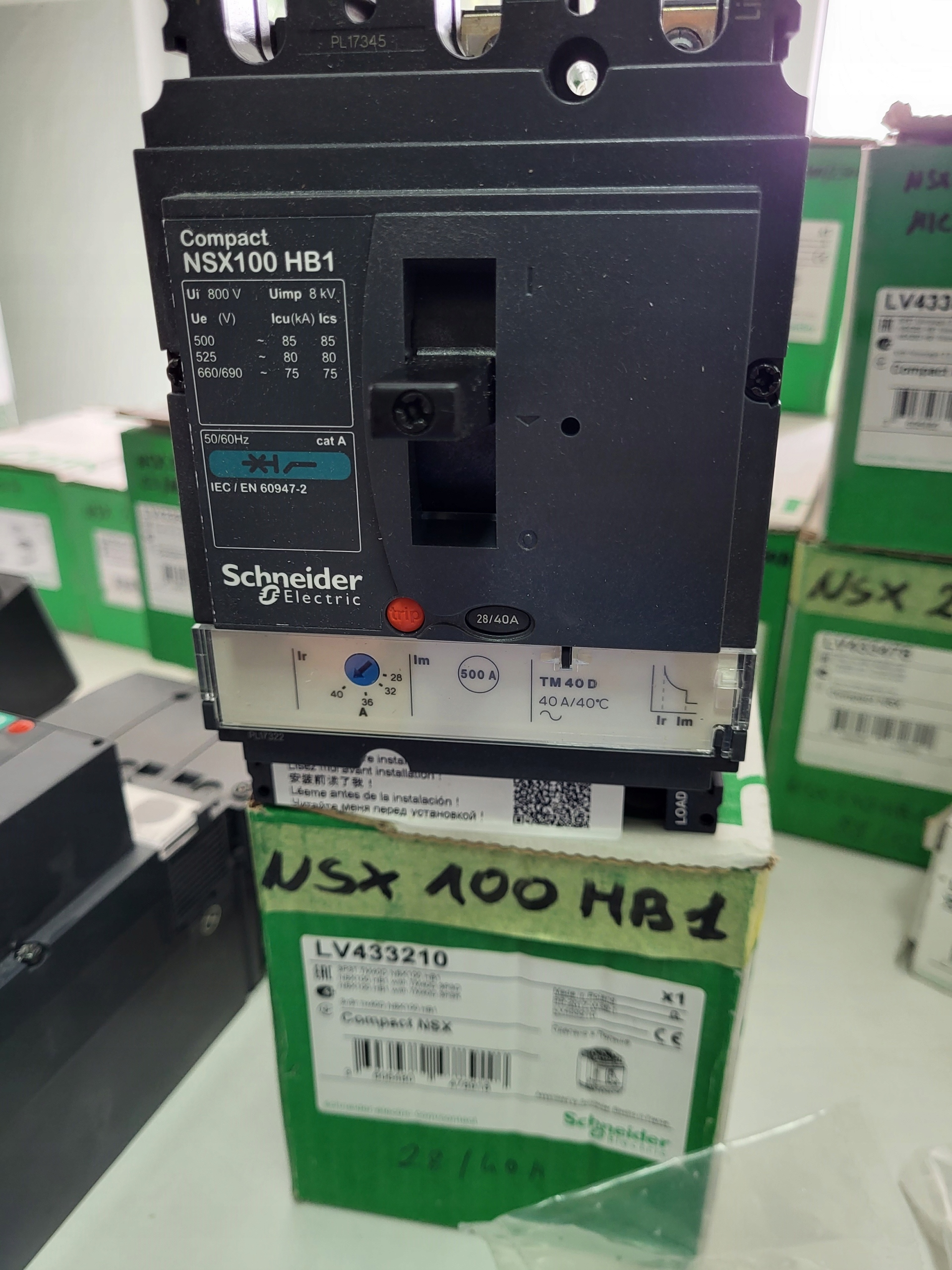 Schneider wyłącznik NSX100HB1 LV433210 EAN (GTIN) 3606480479540