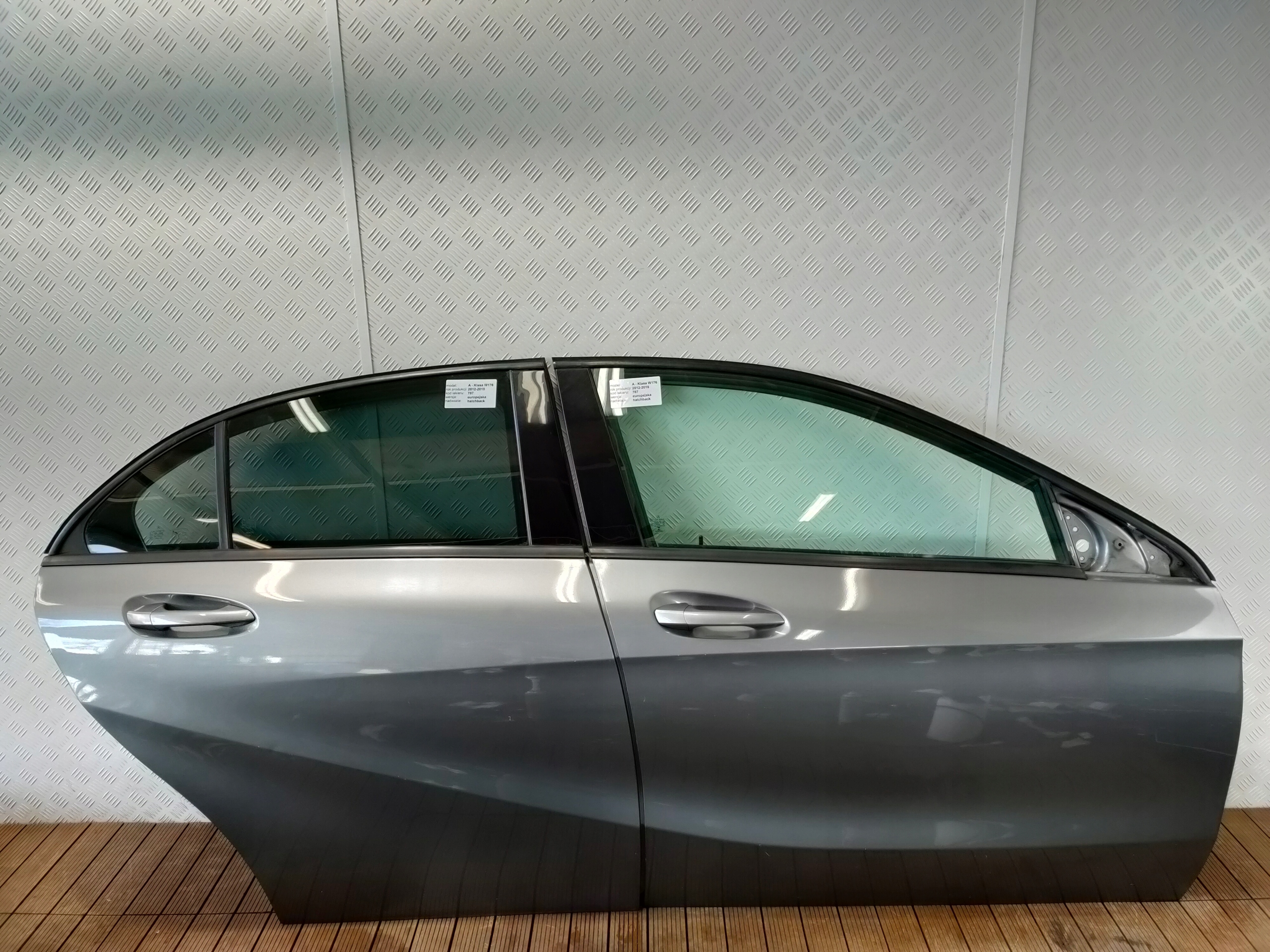 Mercedes-Benz A-Klasse W176 Tür Hinten Rechts Door Porta Porte - Thumbnail 1