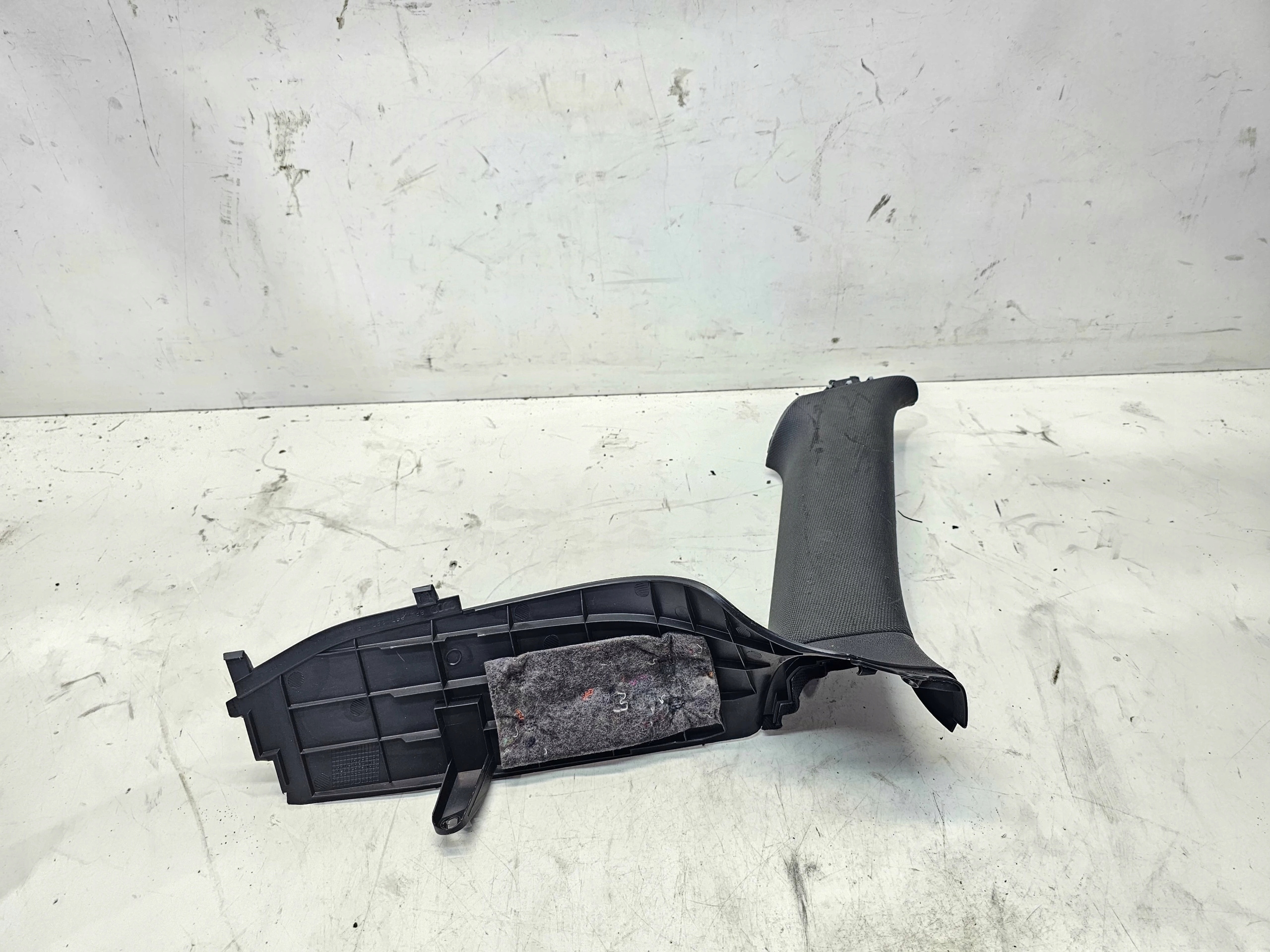 cover SLUPKA left rear part AUDI A3 8P 5-D 8P4867287