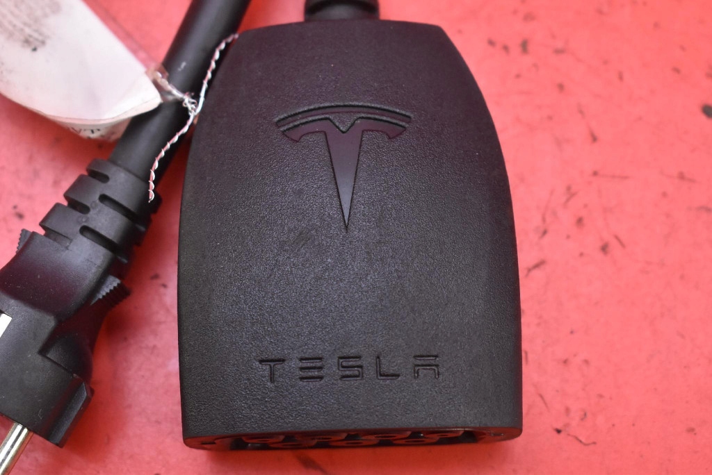 ADAPTERY LADOWARKI 1024005-02-B TESLA MODEL S 90D 422 KM 16-21