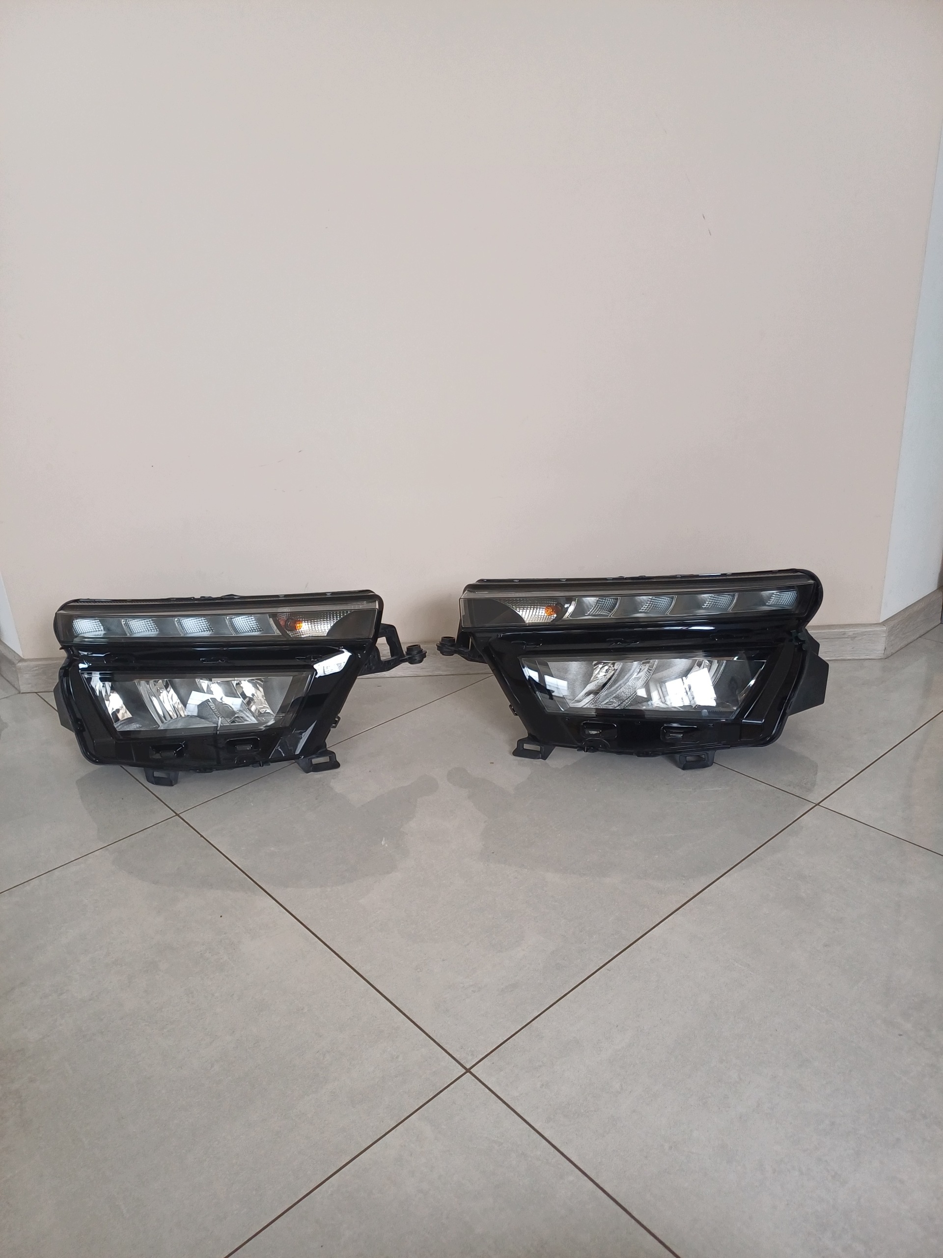 light left front front SKODA KAMIQ FULL LED 2019R