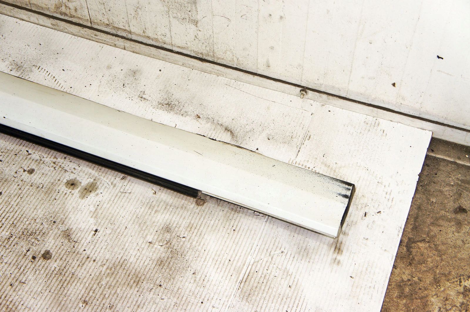 QS414 Volvo V90 16- ^ Nakładka Progu Lewa Producent części Volvo OE