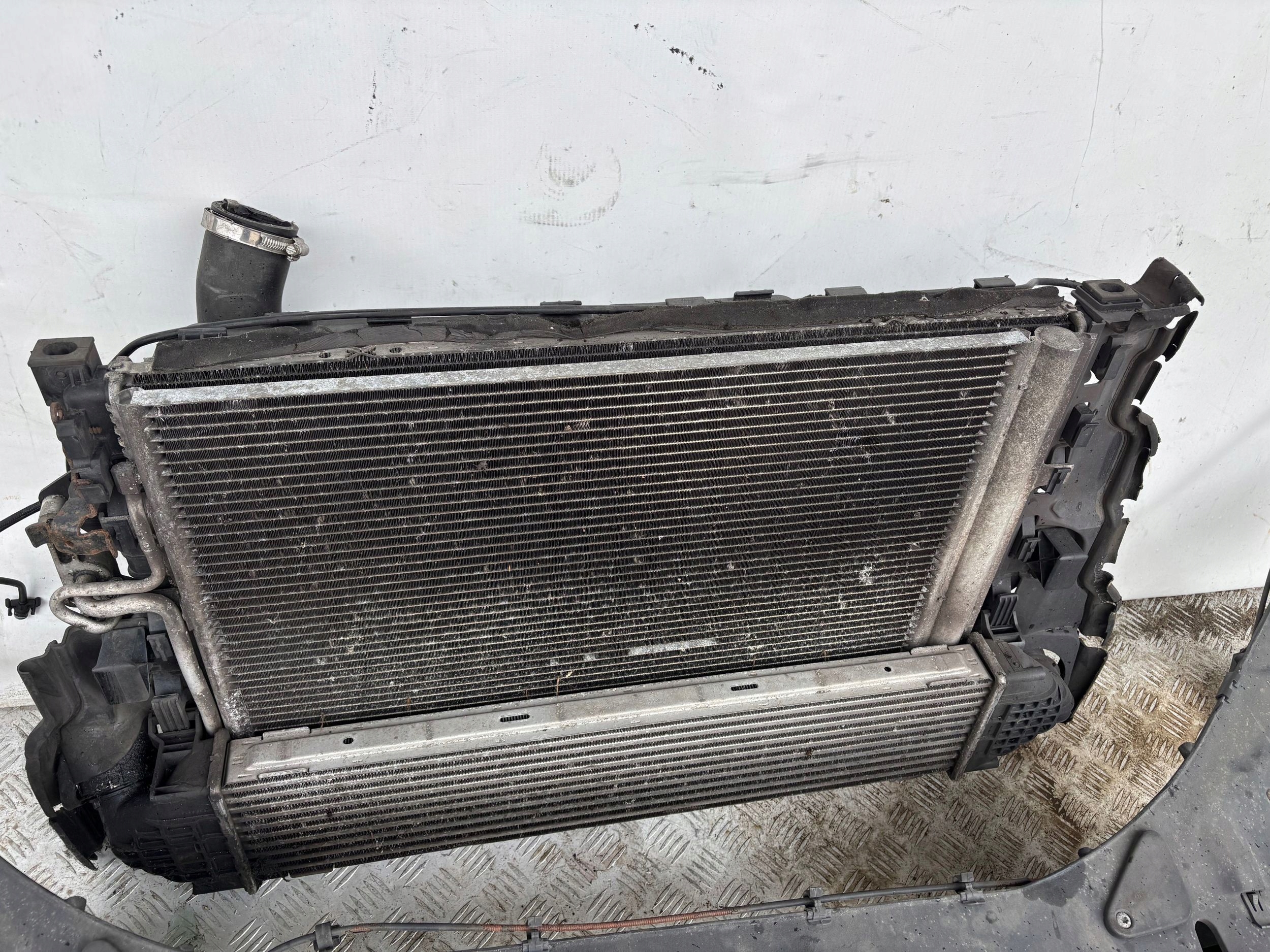 support panel for radiators sider radiator VOLVO V60 1.6D 10