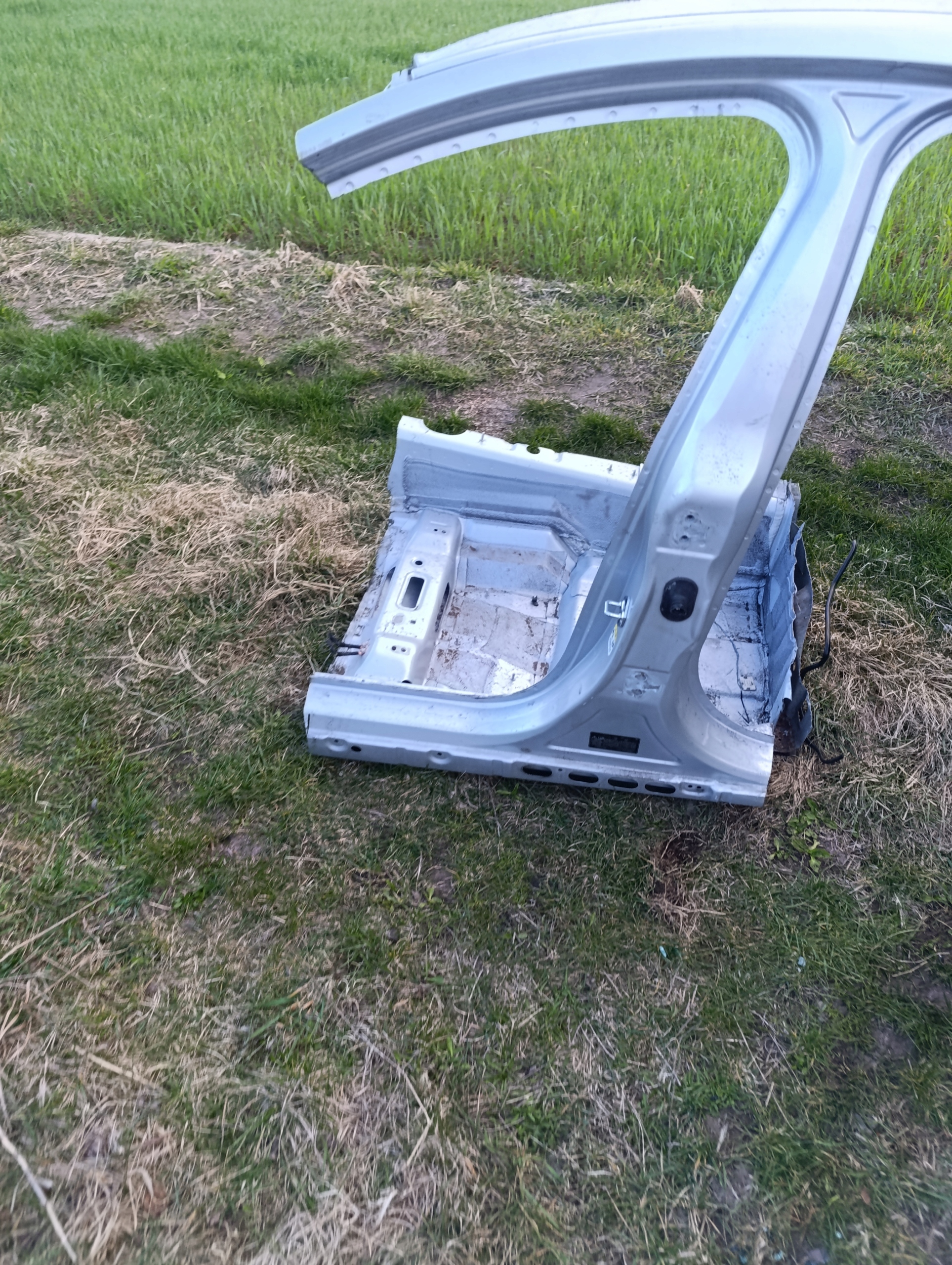 pillar threshold left jaguar xf x250 MEE