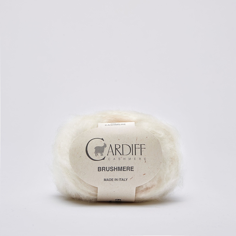 Příze Cardiff Brushmere 101 white Boucle načechraná a lehká