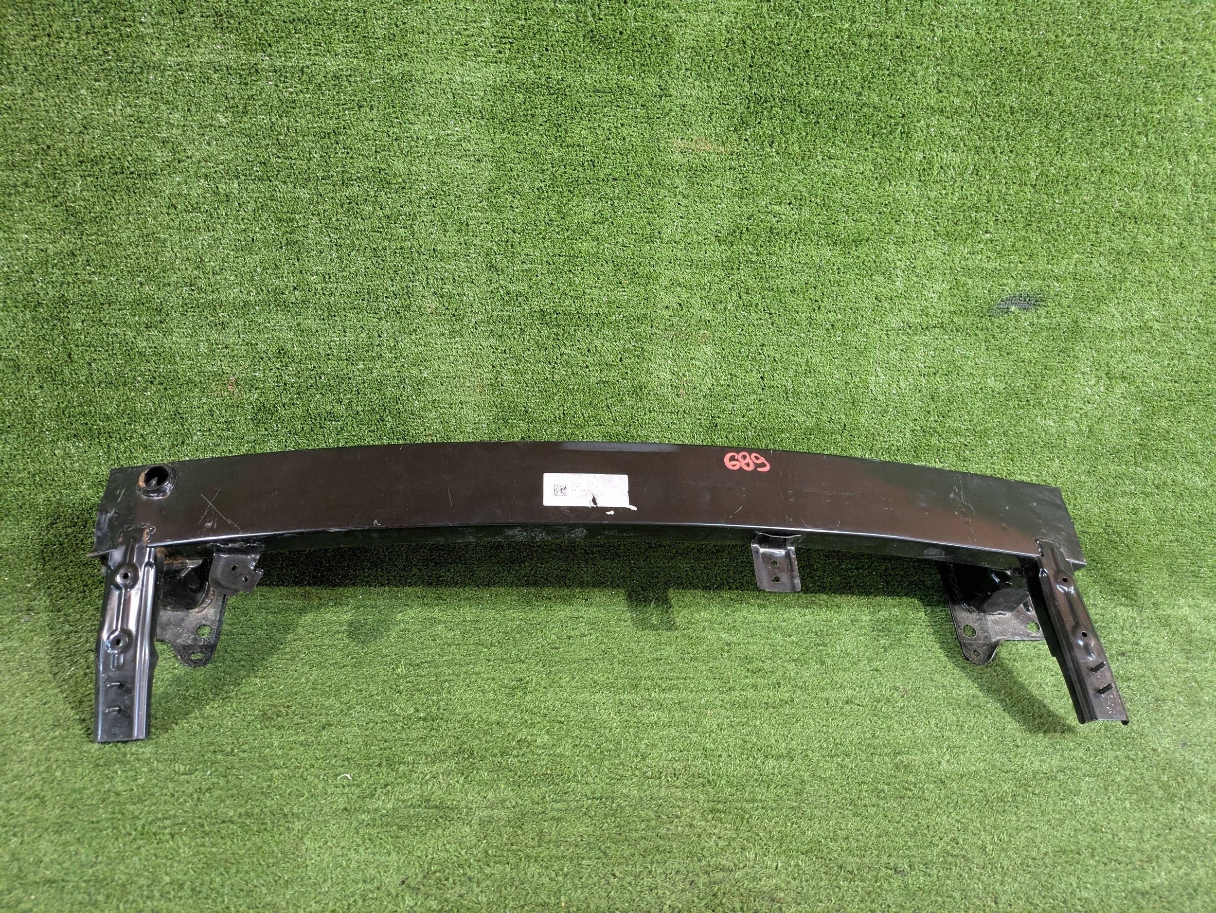 bumper support of the front front KIA CEED III NR.B689